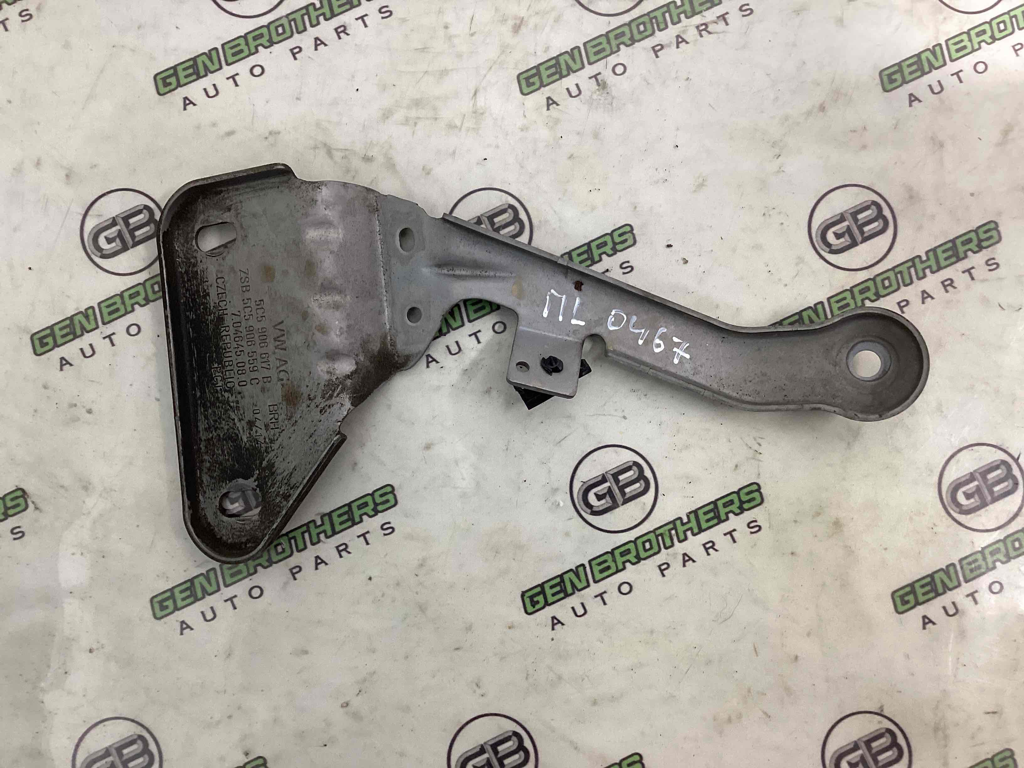 Кріплення, кронштейн