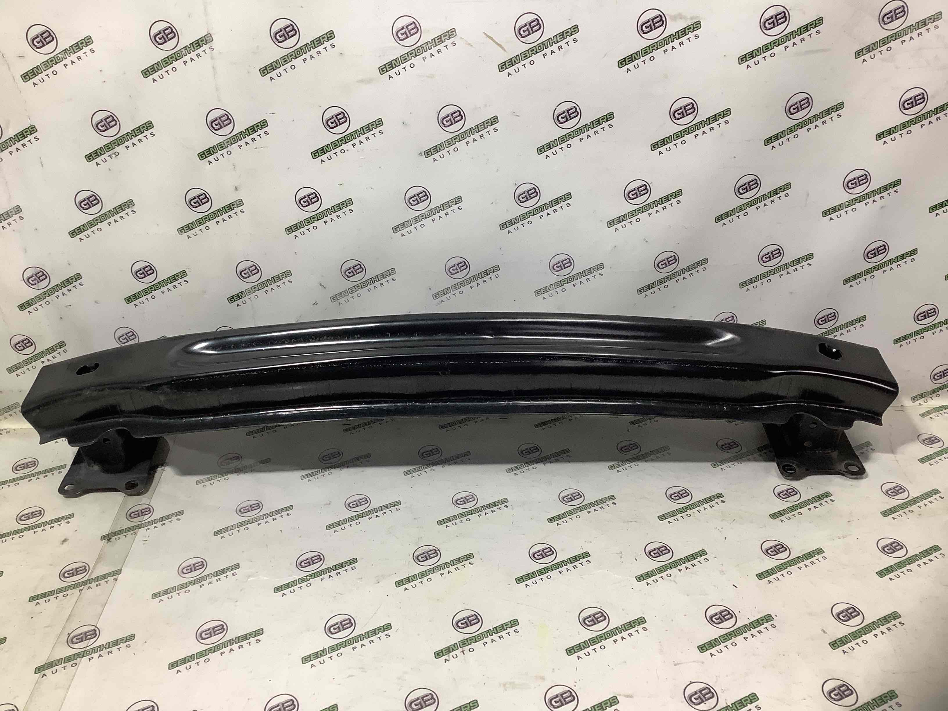 Підсилювач бампера заднього