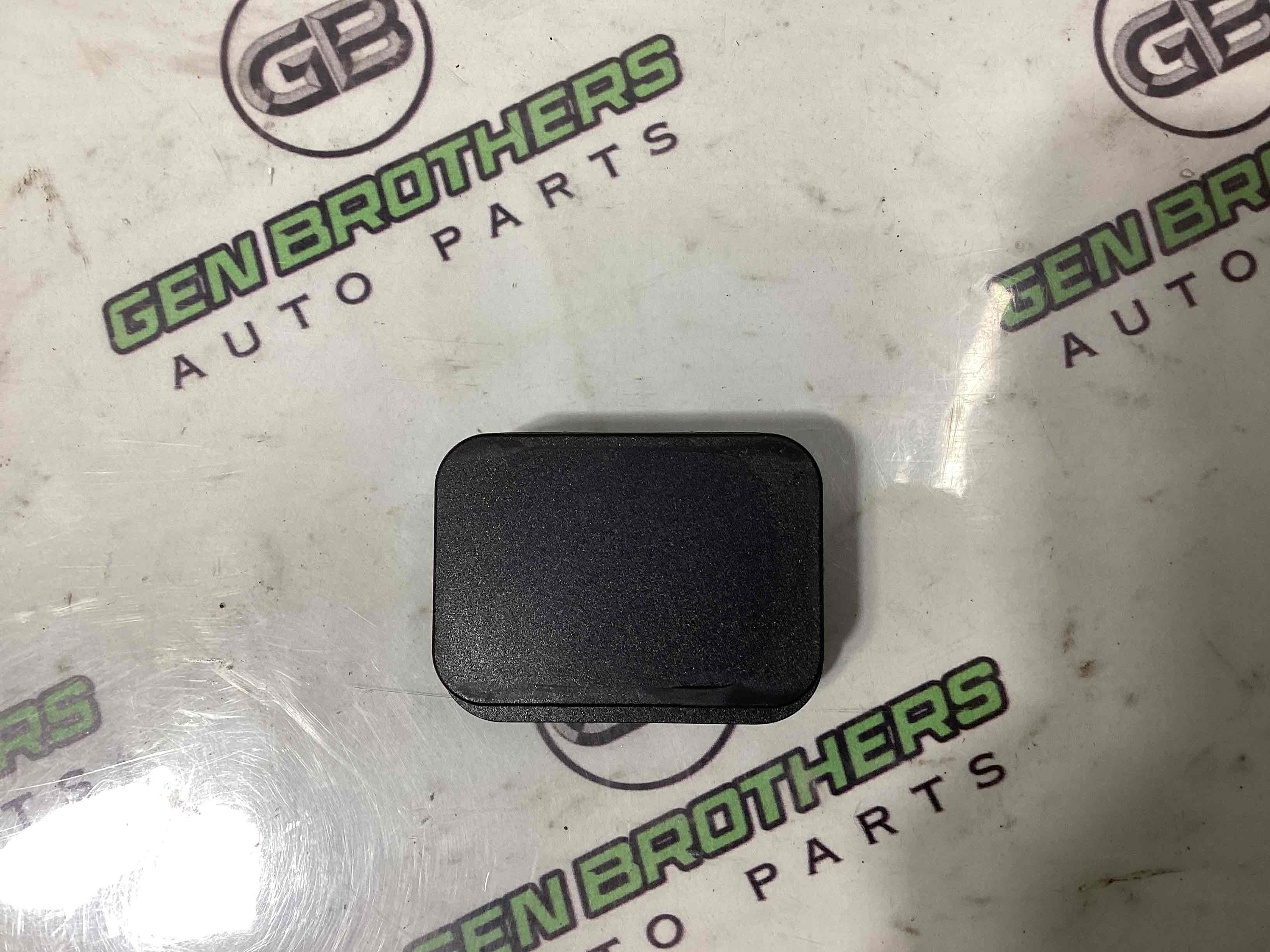 Дзеркало салону, корпус, кріплення, накладка