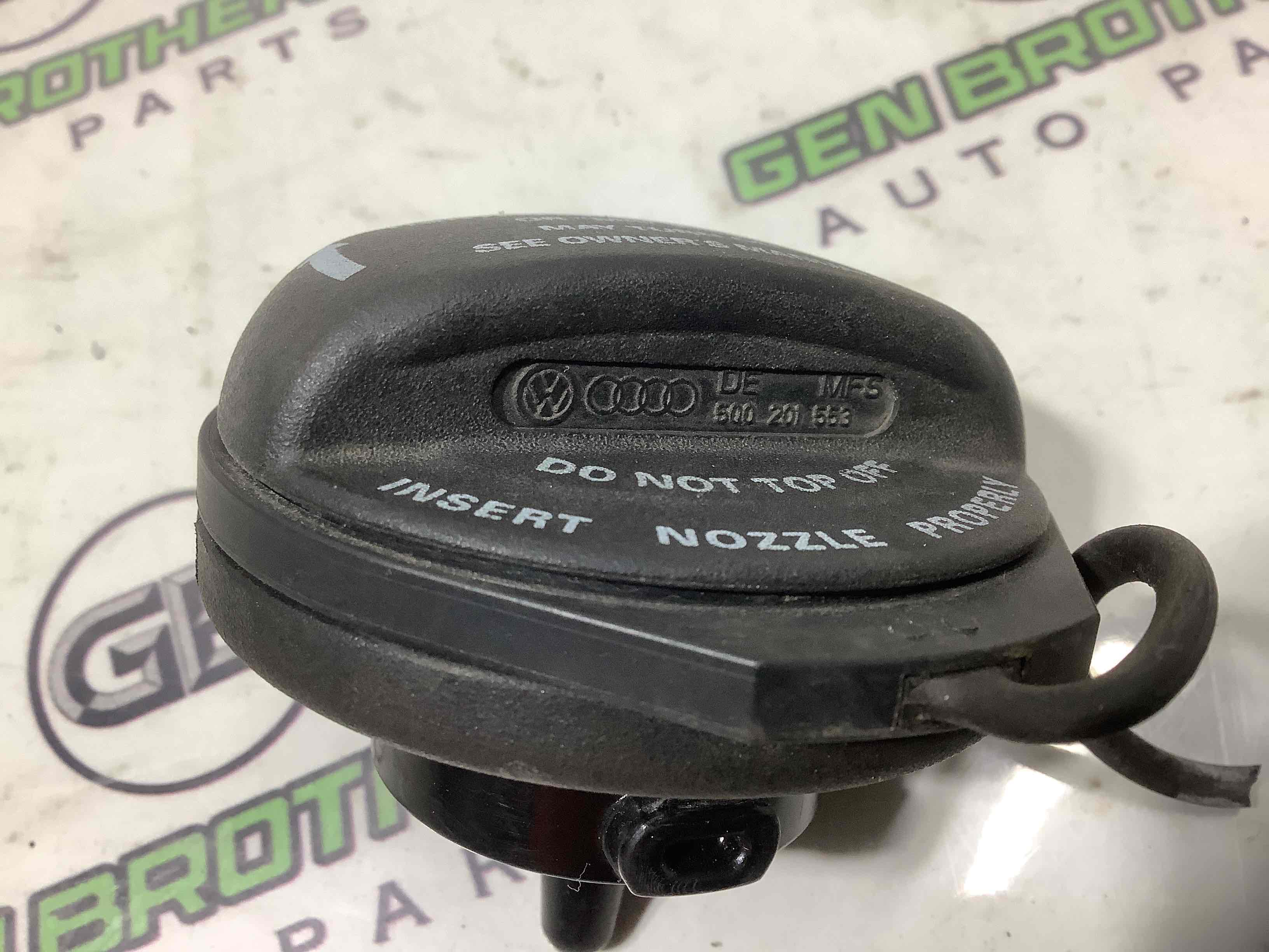 Корок бака, кришка заливної горловини, дотяжка