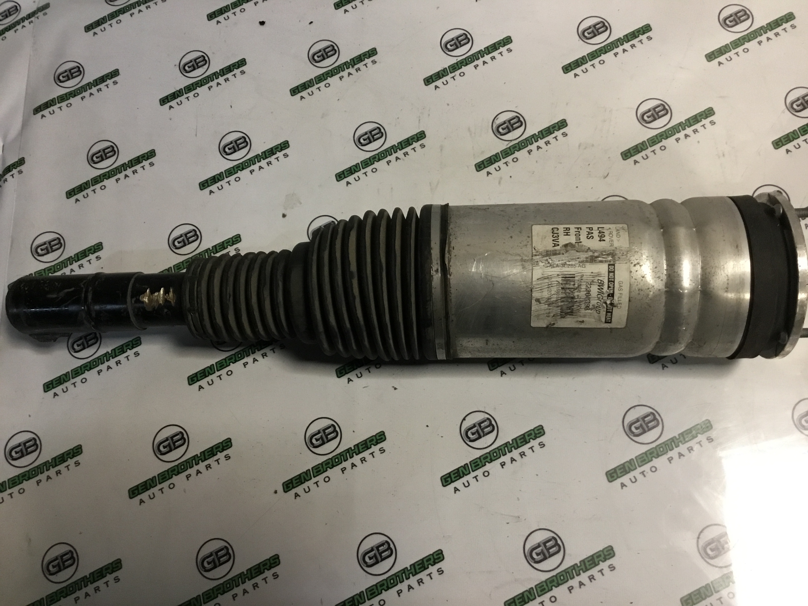 Амортизатор передній правий