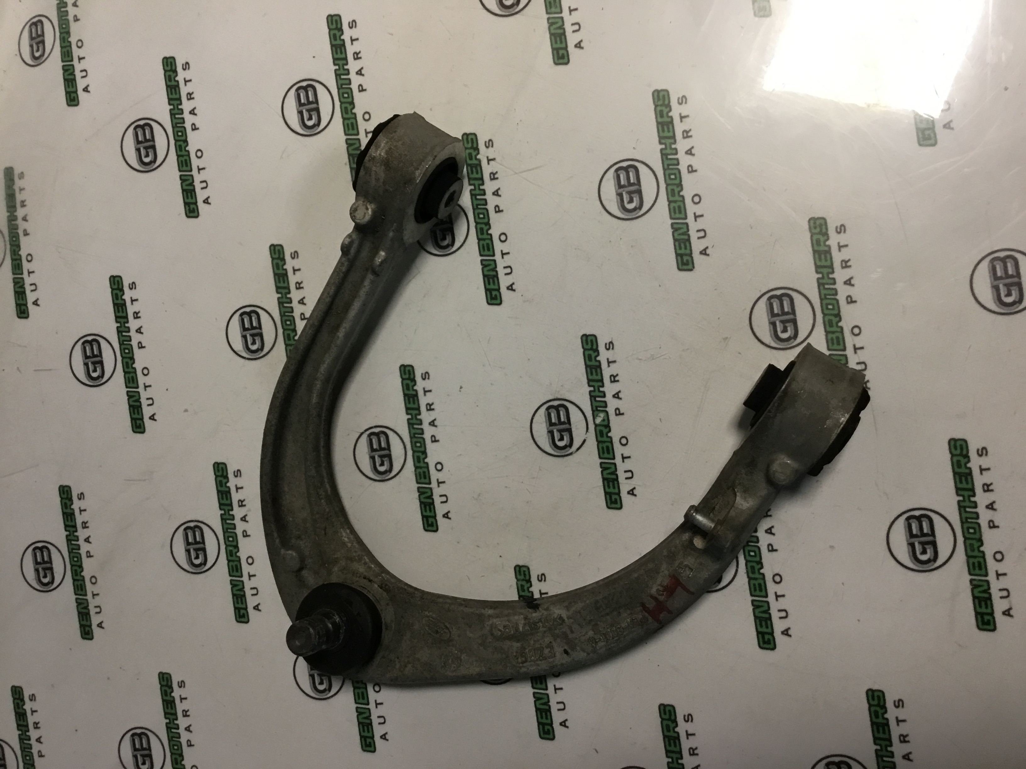 Важіль передній лівий