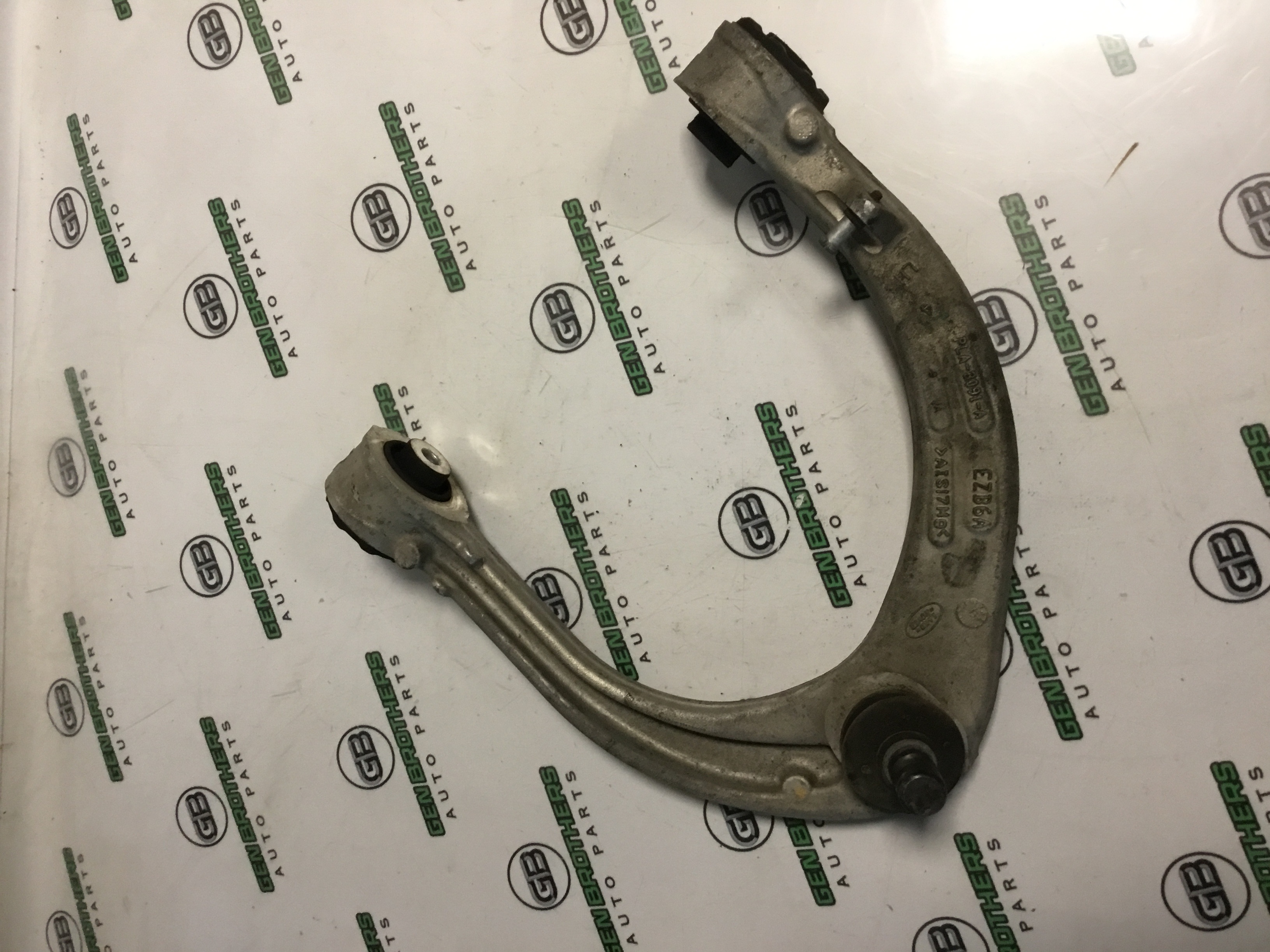 Важіль передній лівий