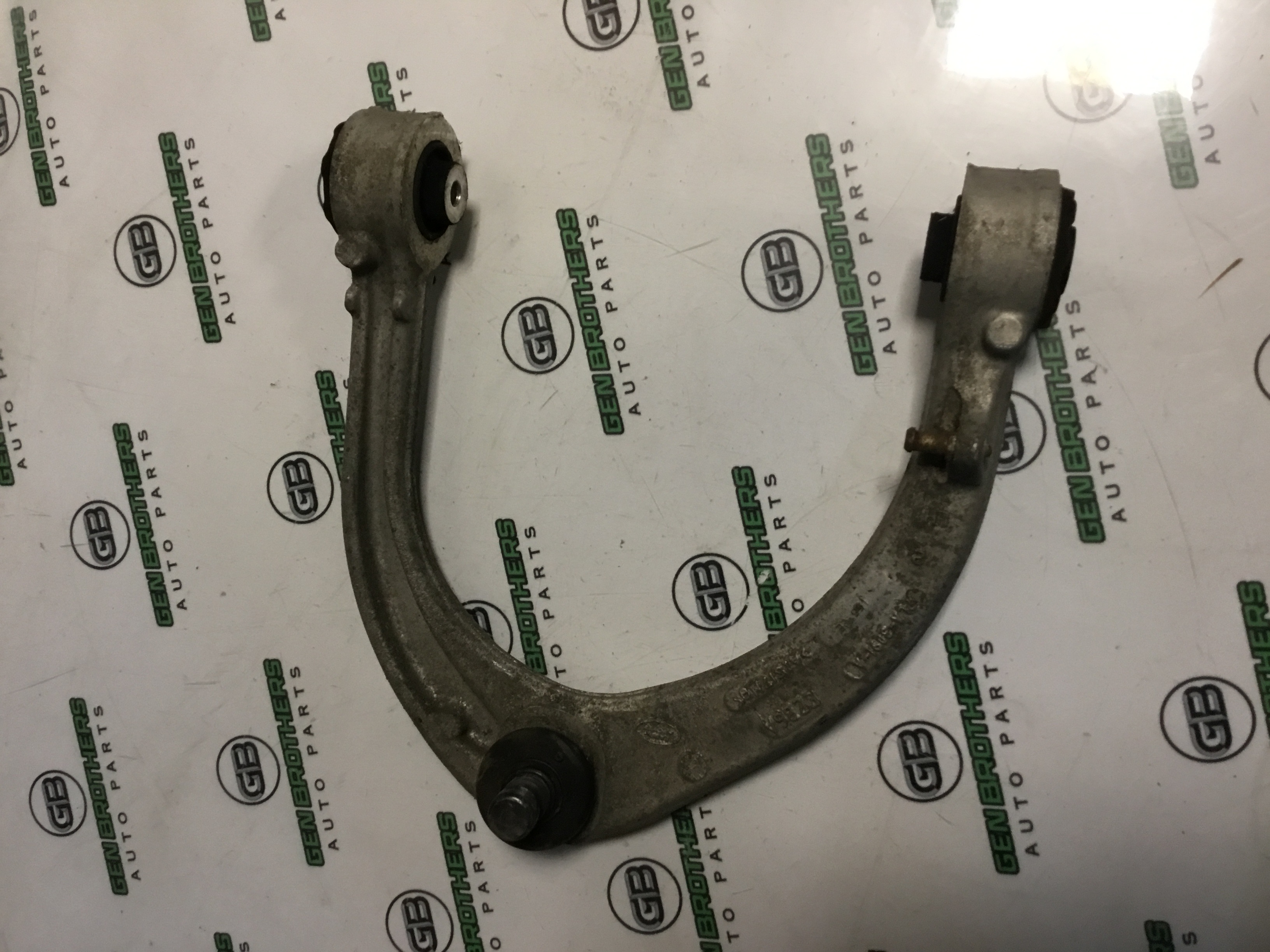 Важіль передній лівий