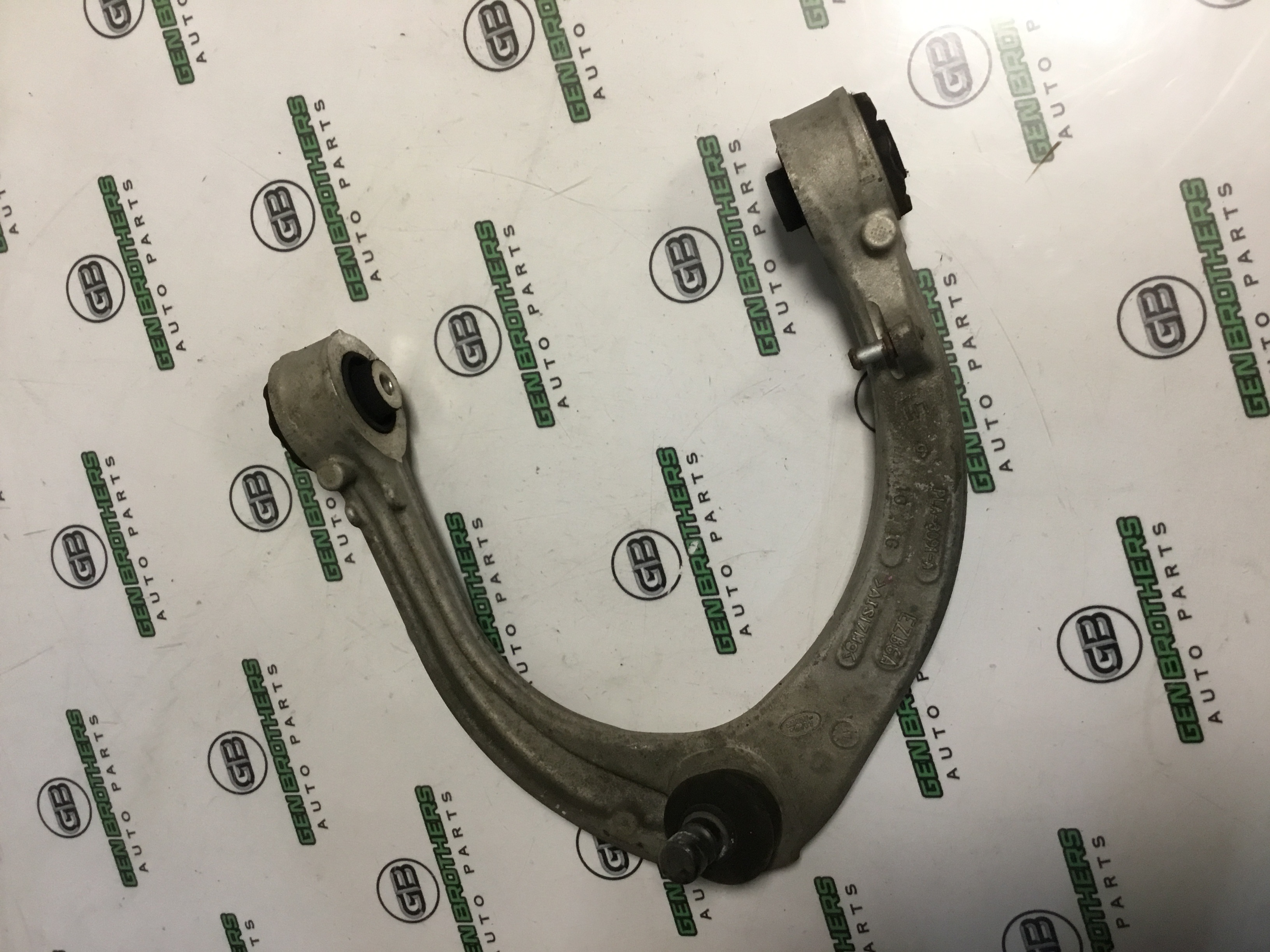 Важіль передній лівий