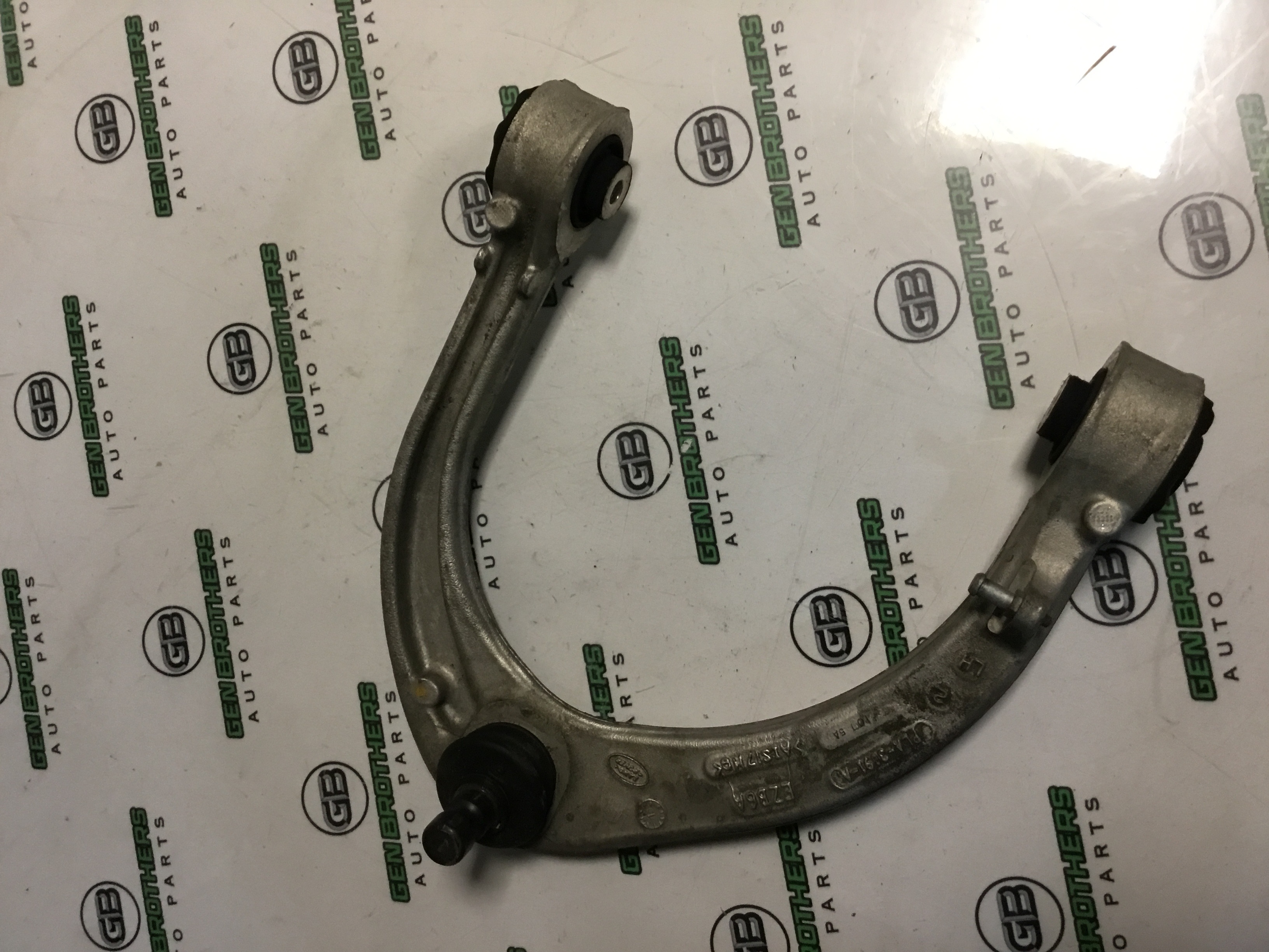 Важіль передній лівий