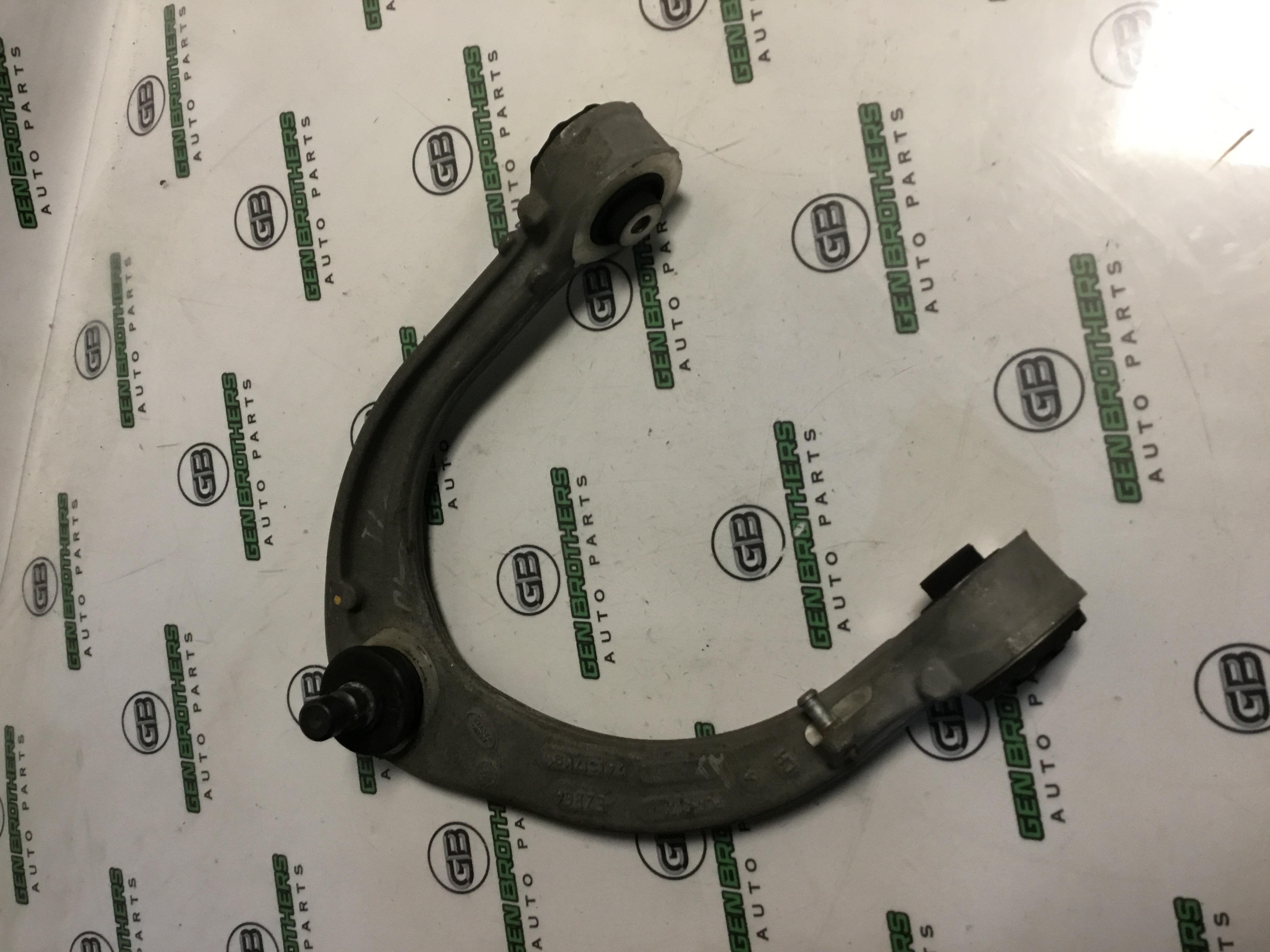 Важіль передній лівий