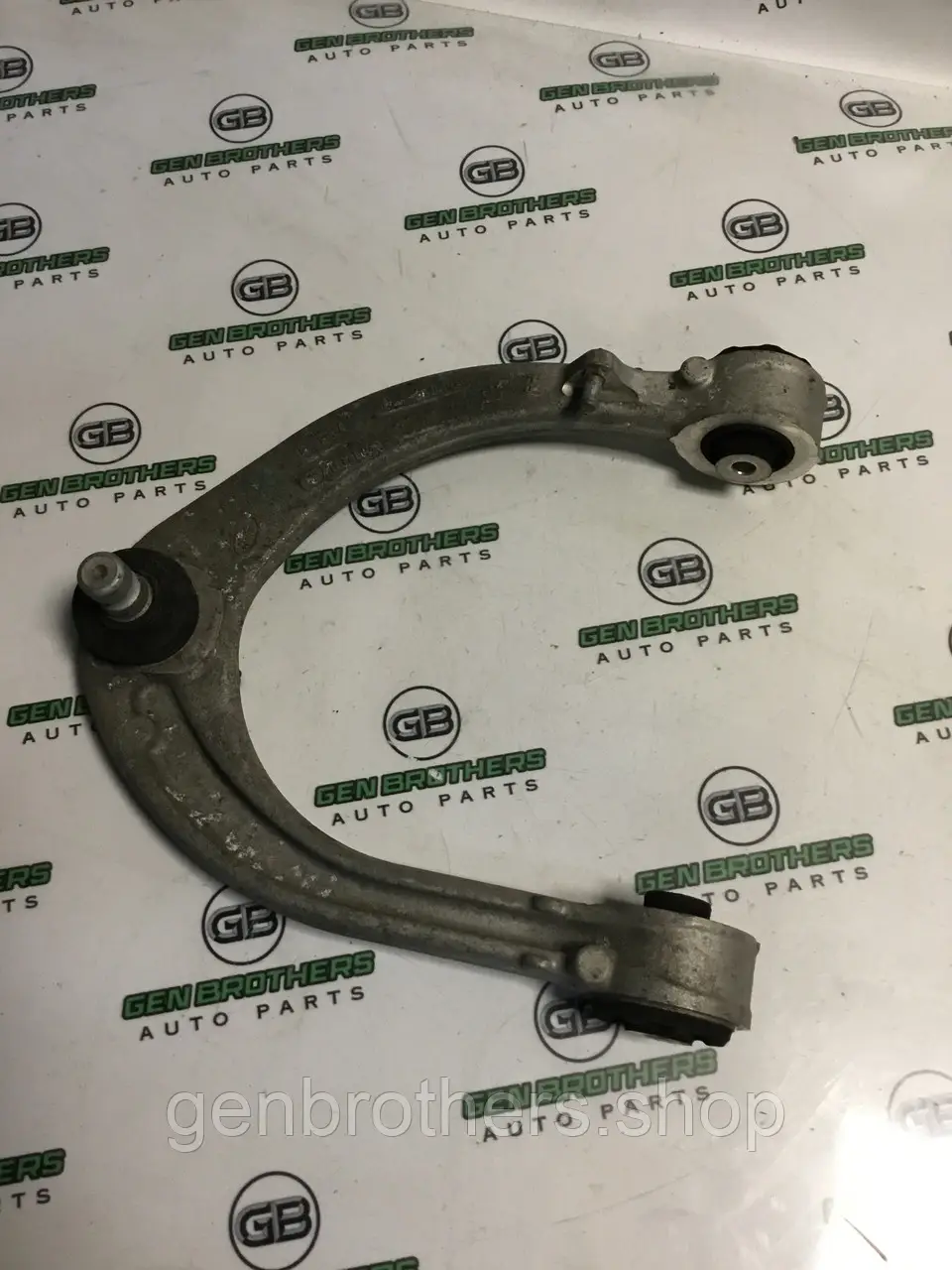 Важіль передній правий