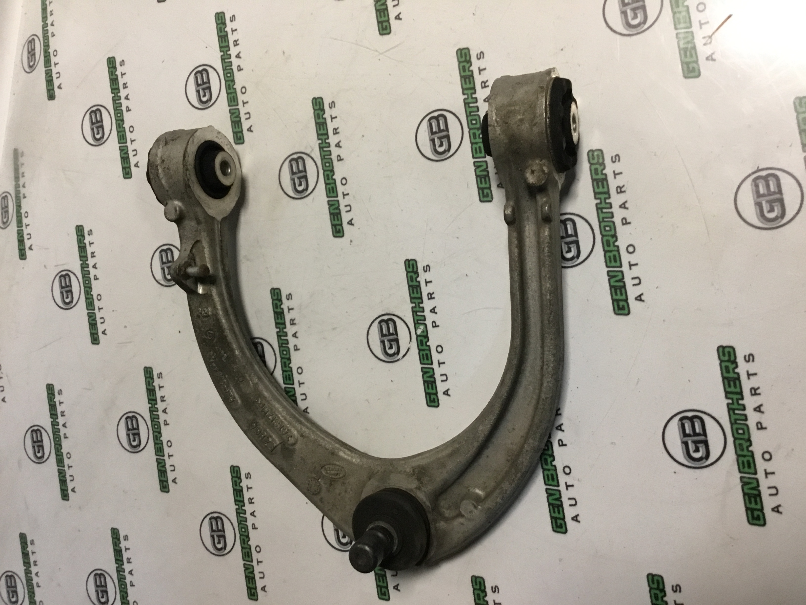 Важіль передній правий