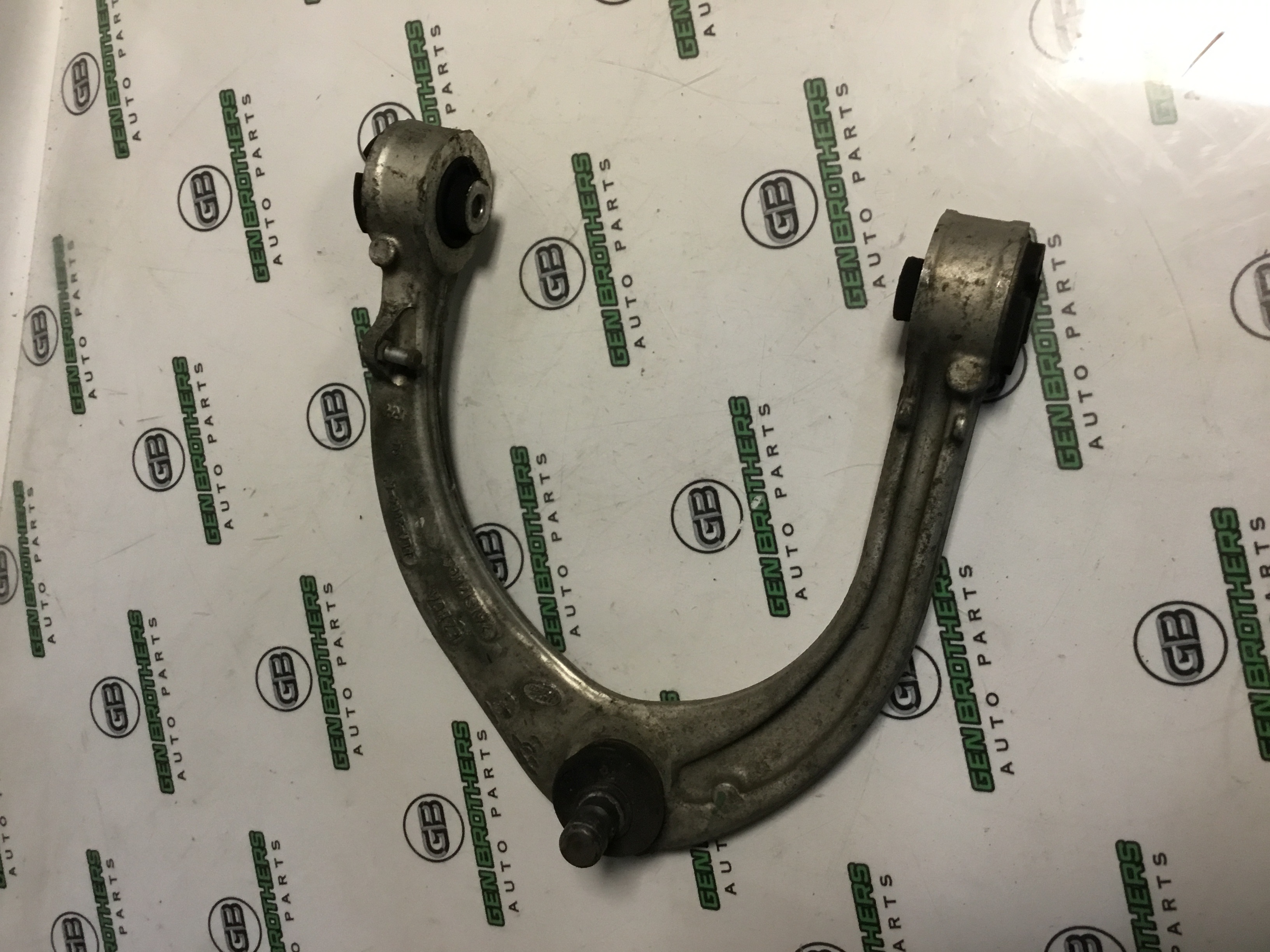 Важіль передній правий