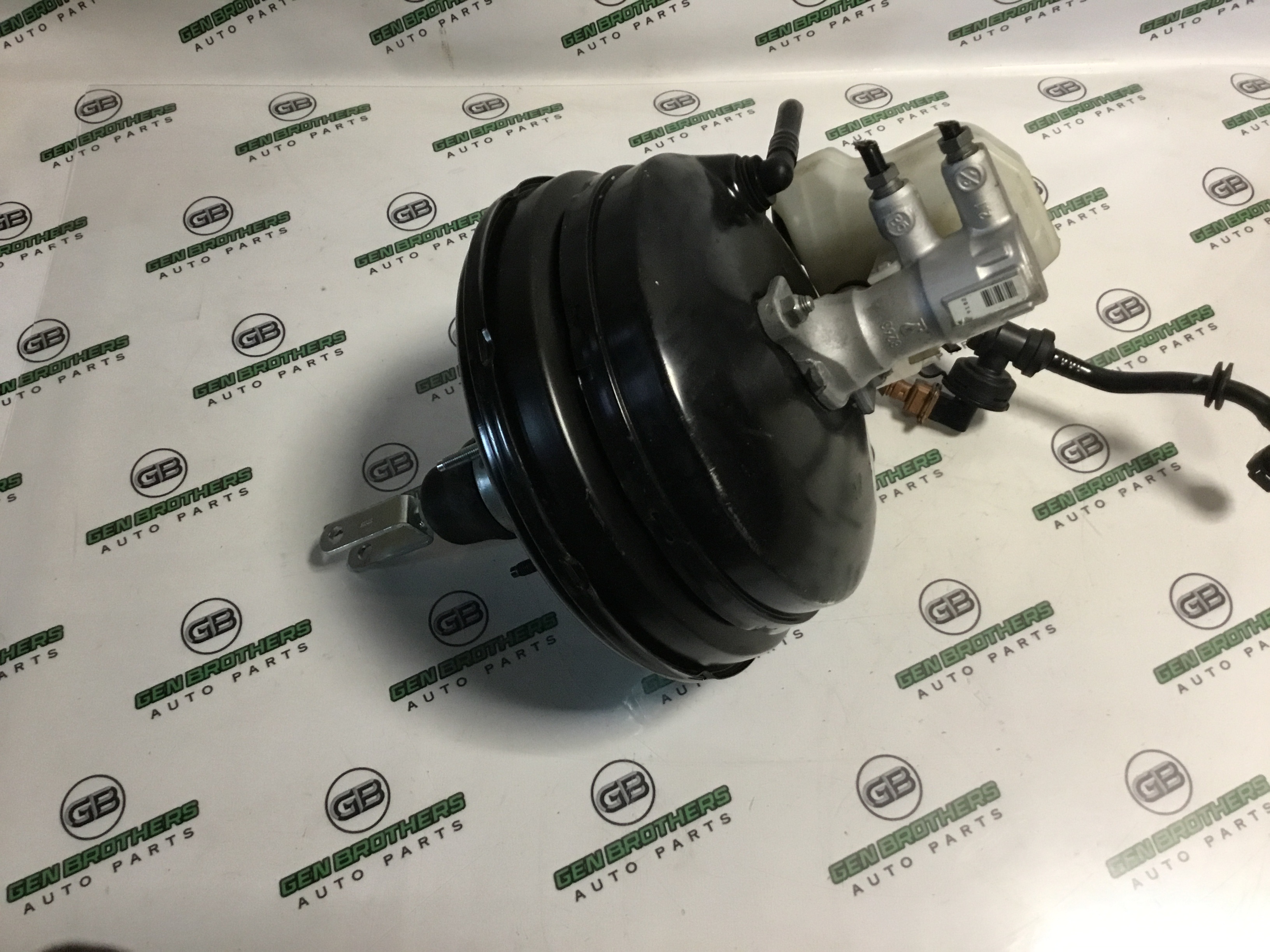 Вакуумний підсилювач гальм