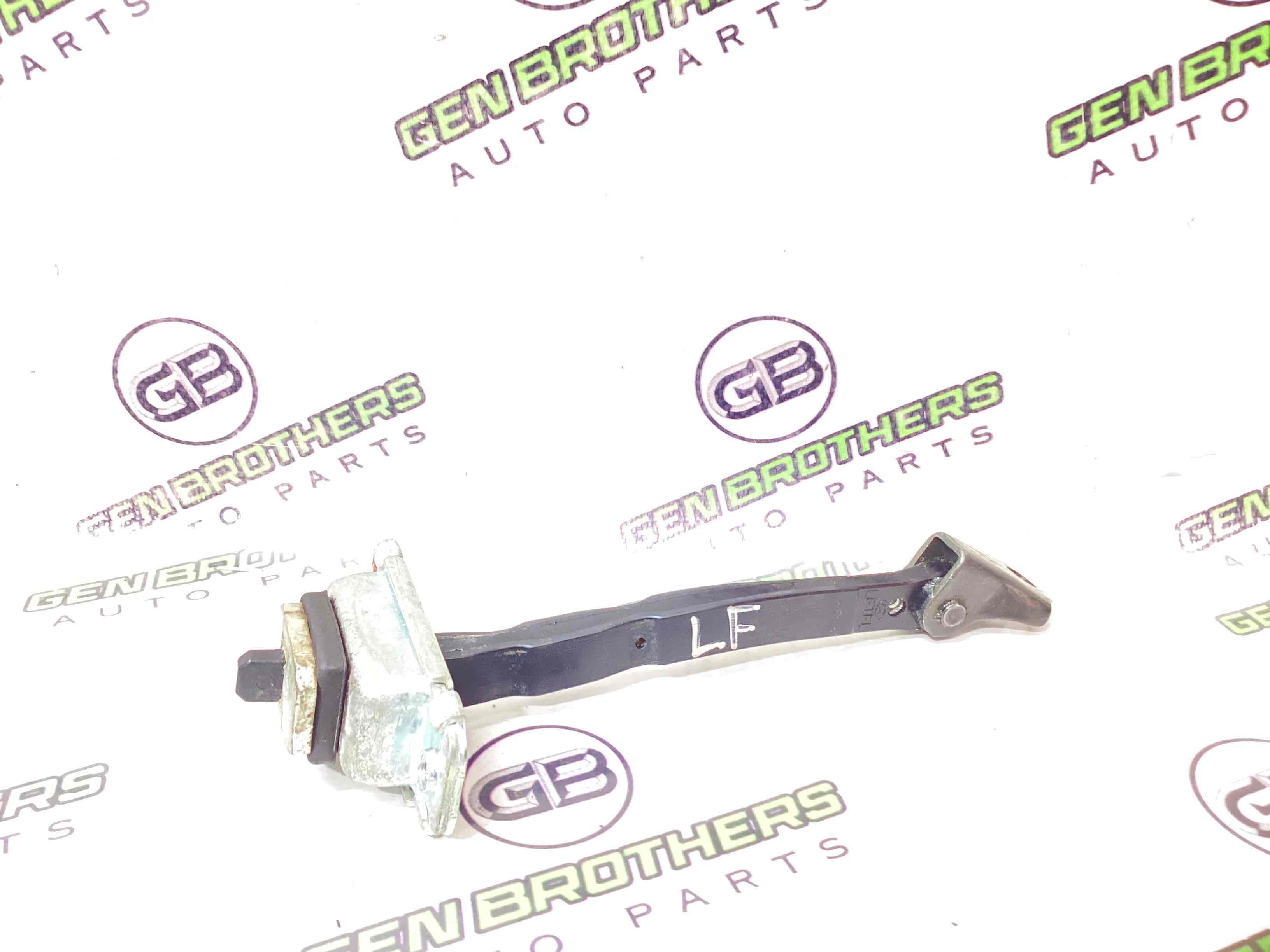 Обмежувач відчинення дверей