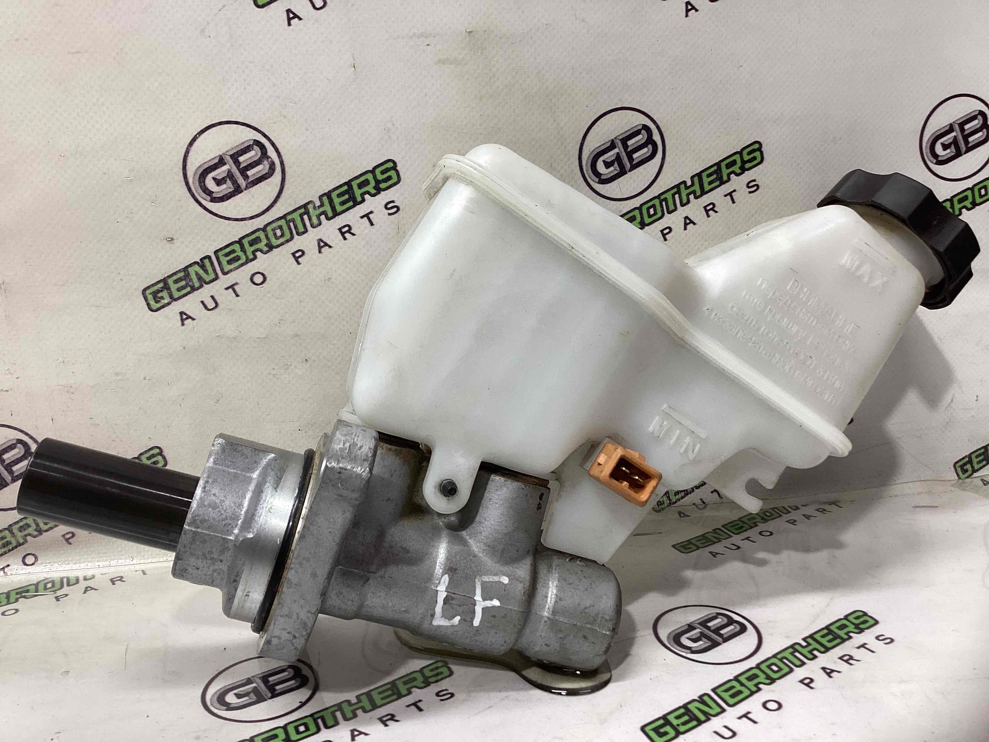 Циліндр гальмівний головний