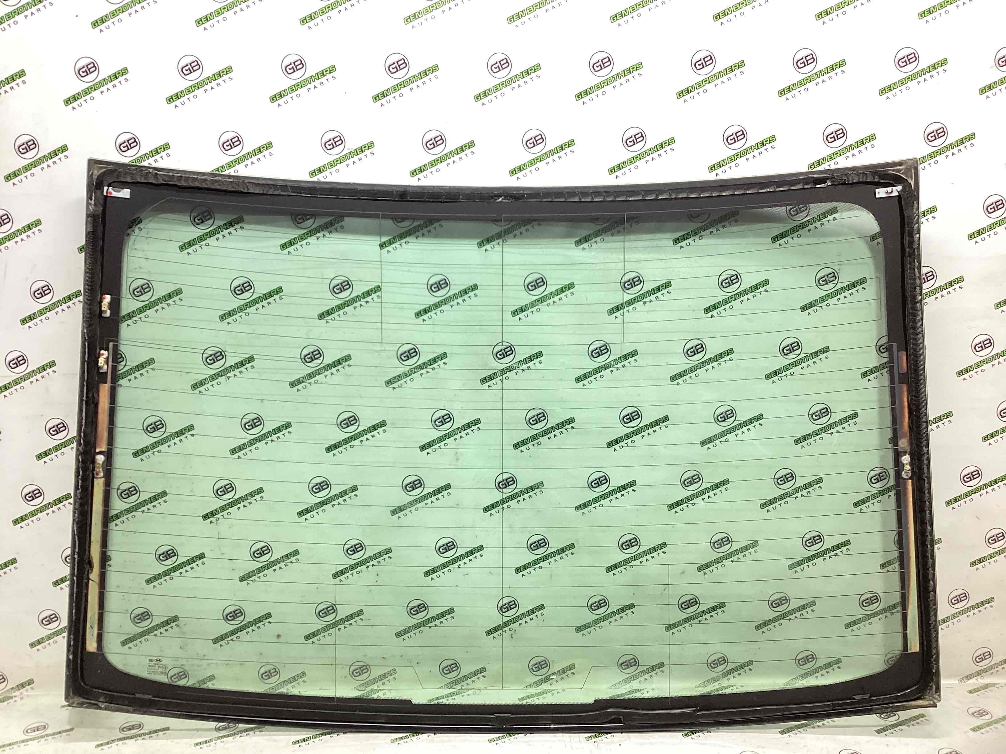 Скло заднє, скло кришки багажника