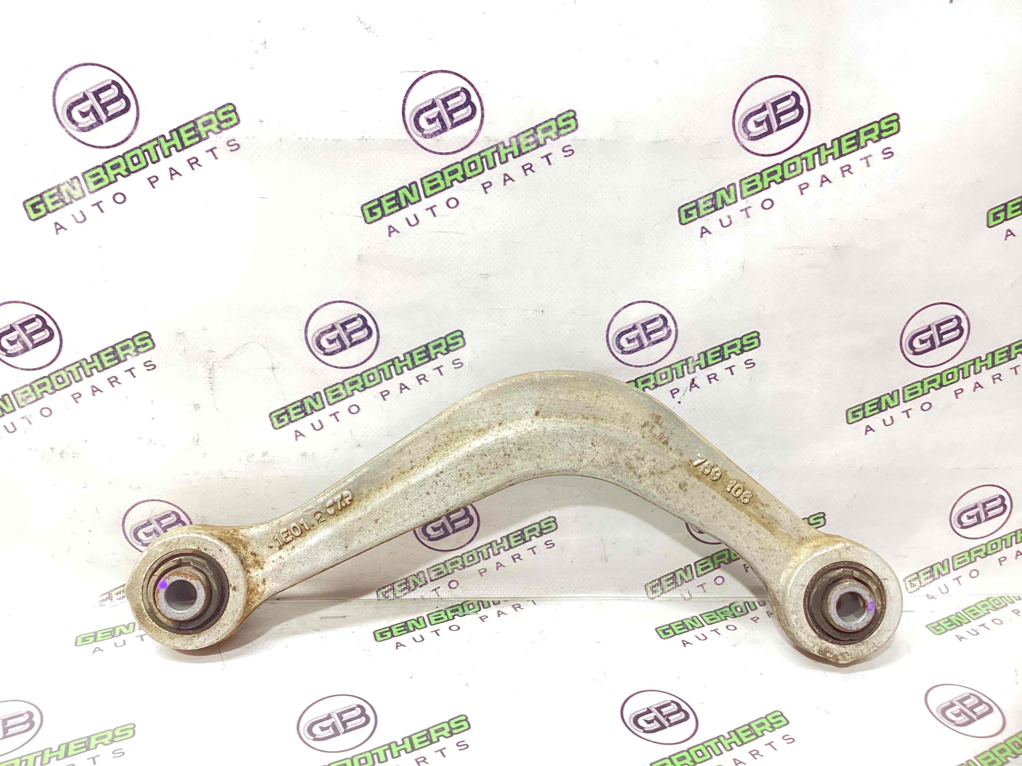 Важіль задній правий