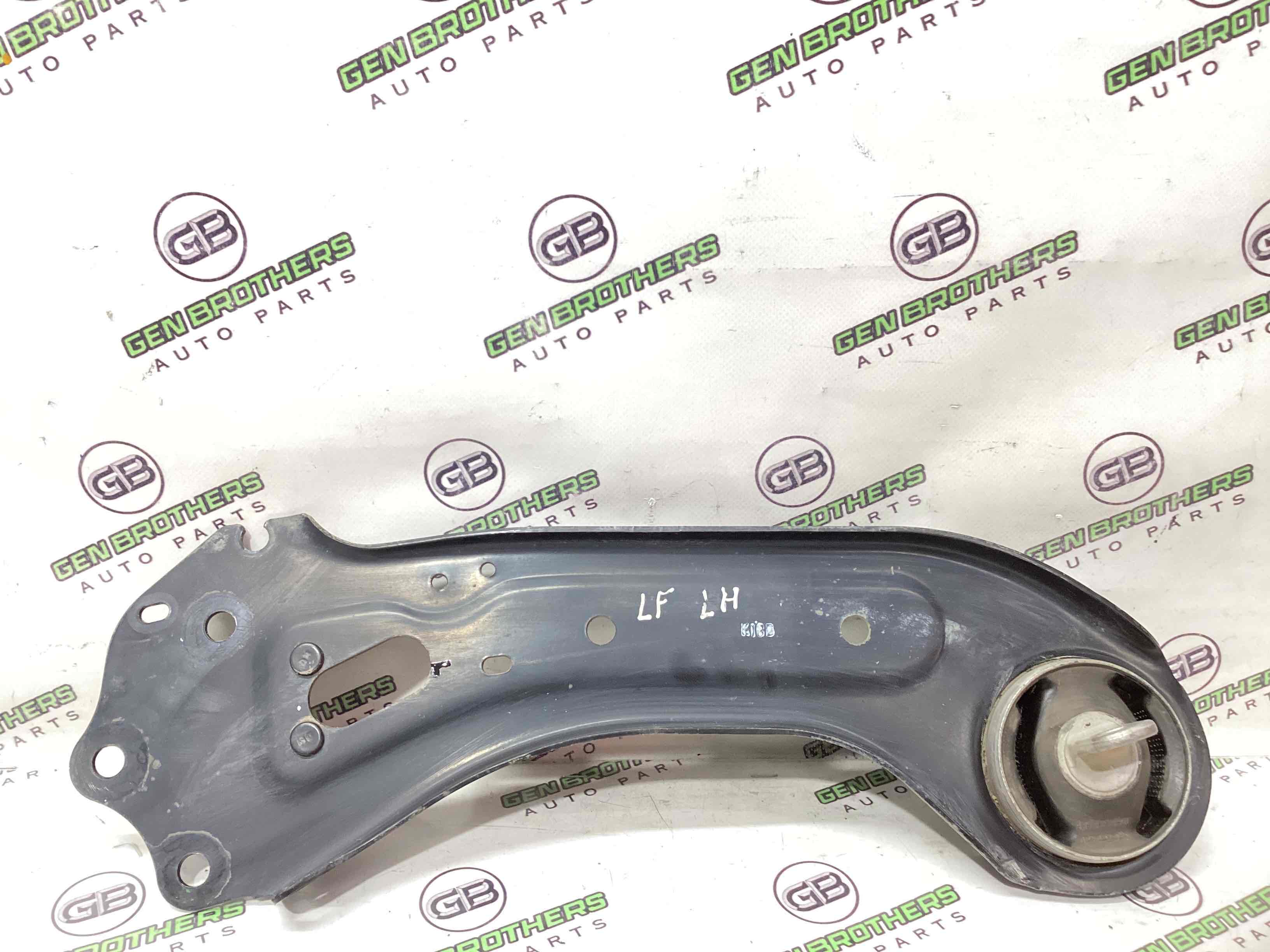 Важіль задній лівий