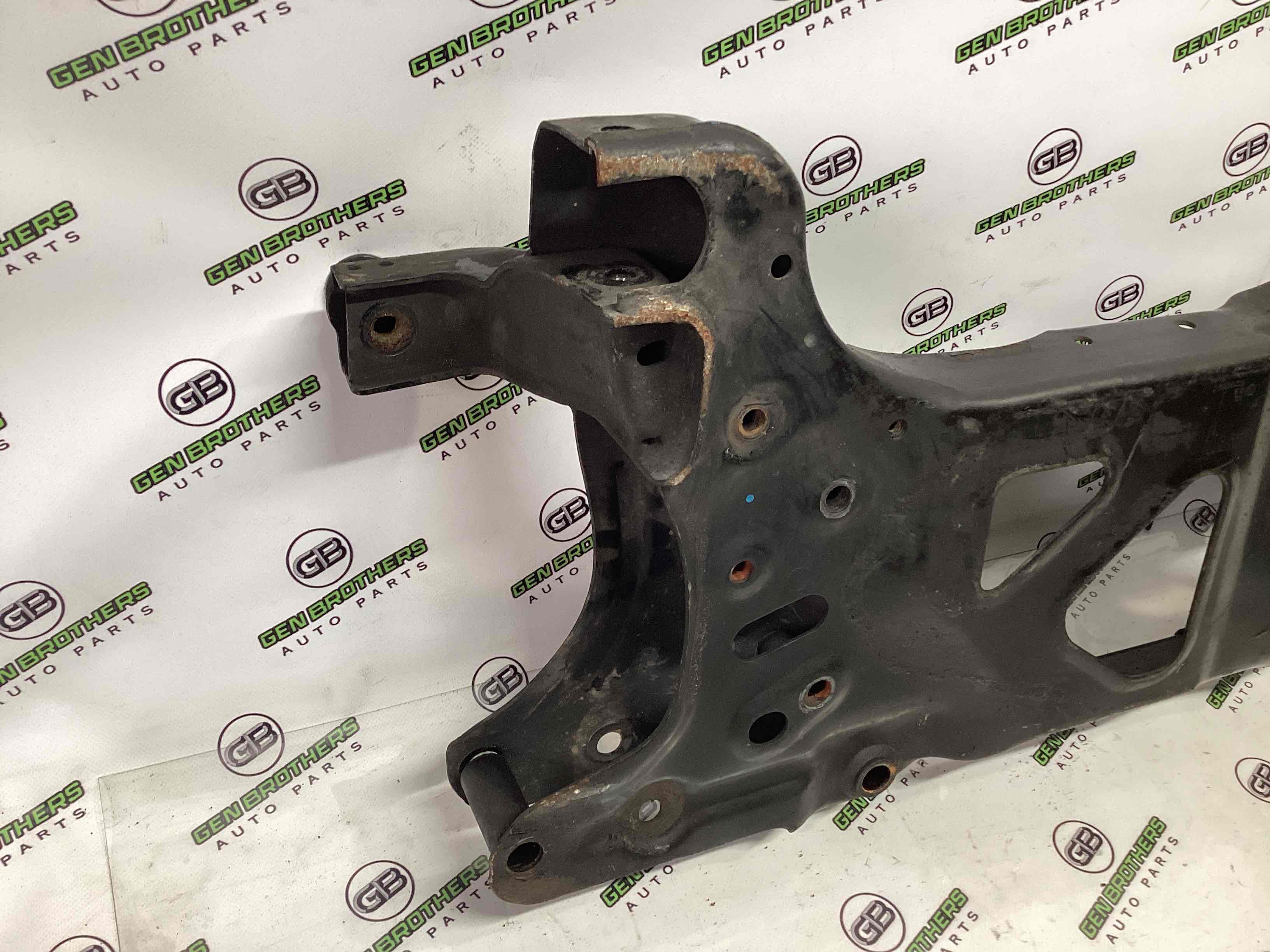 Балка підвіски передня підрамник