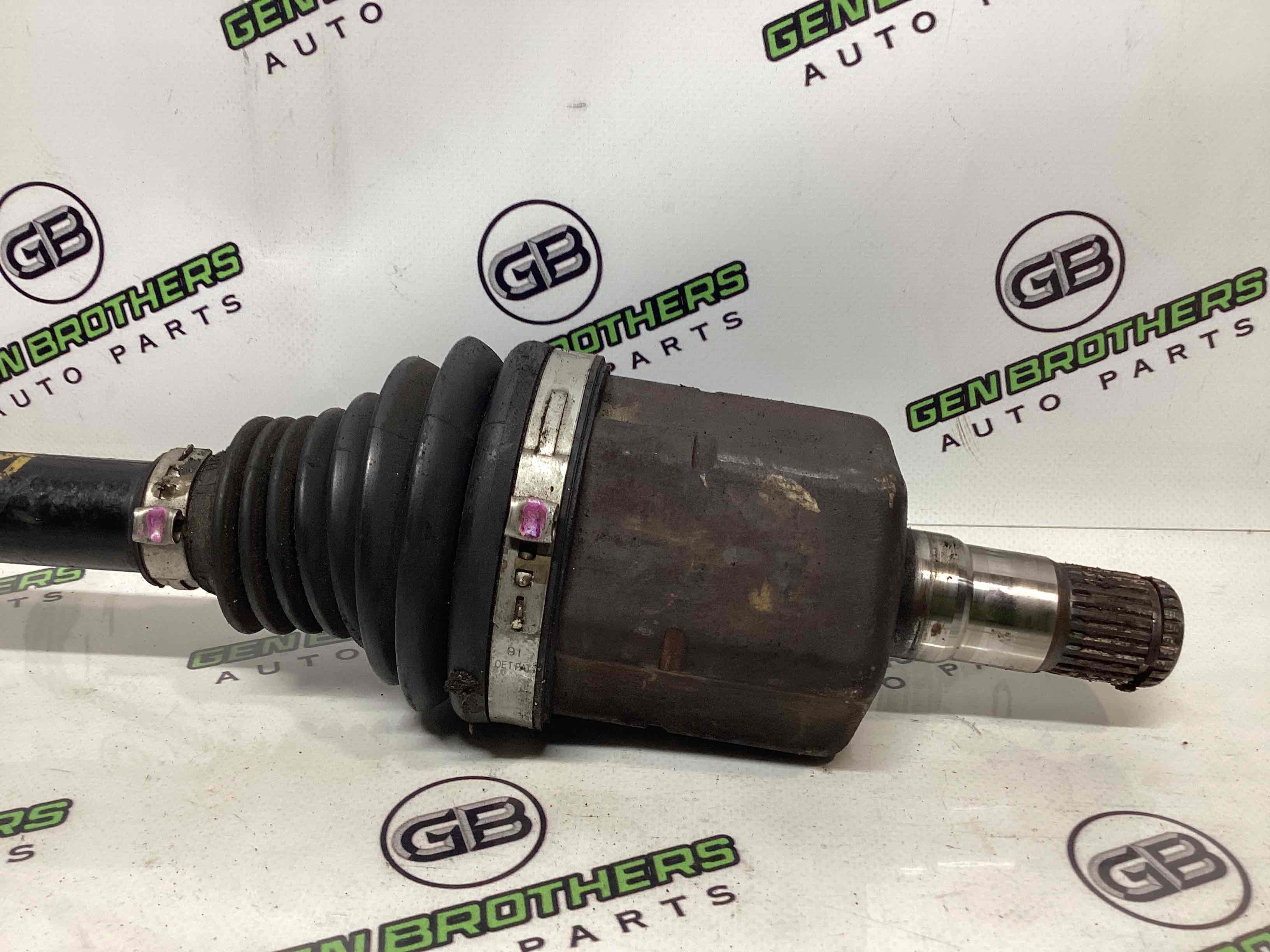 Піввісь передня ліва привідний вал, ШРУС