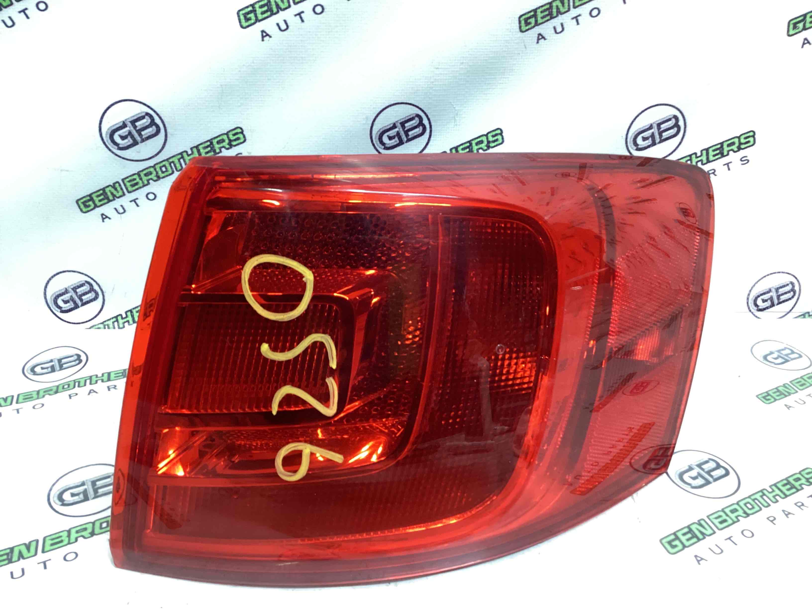 Ліхтар задній правий