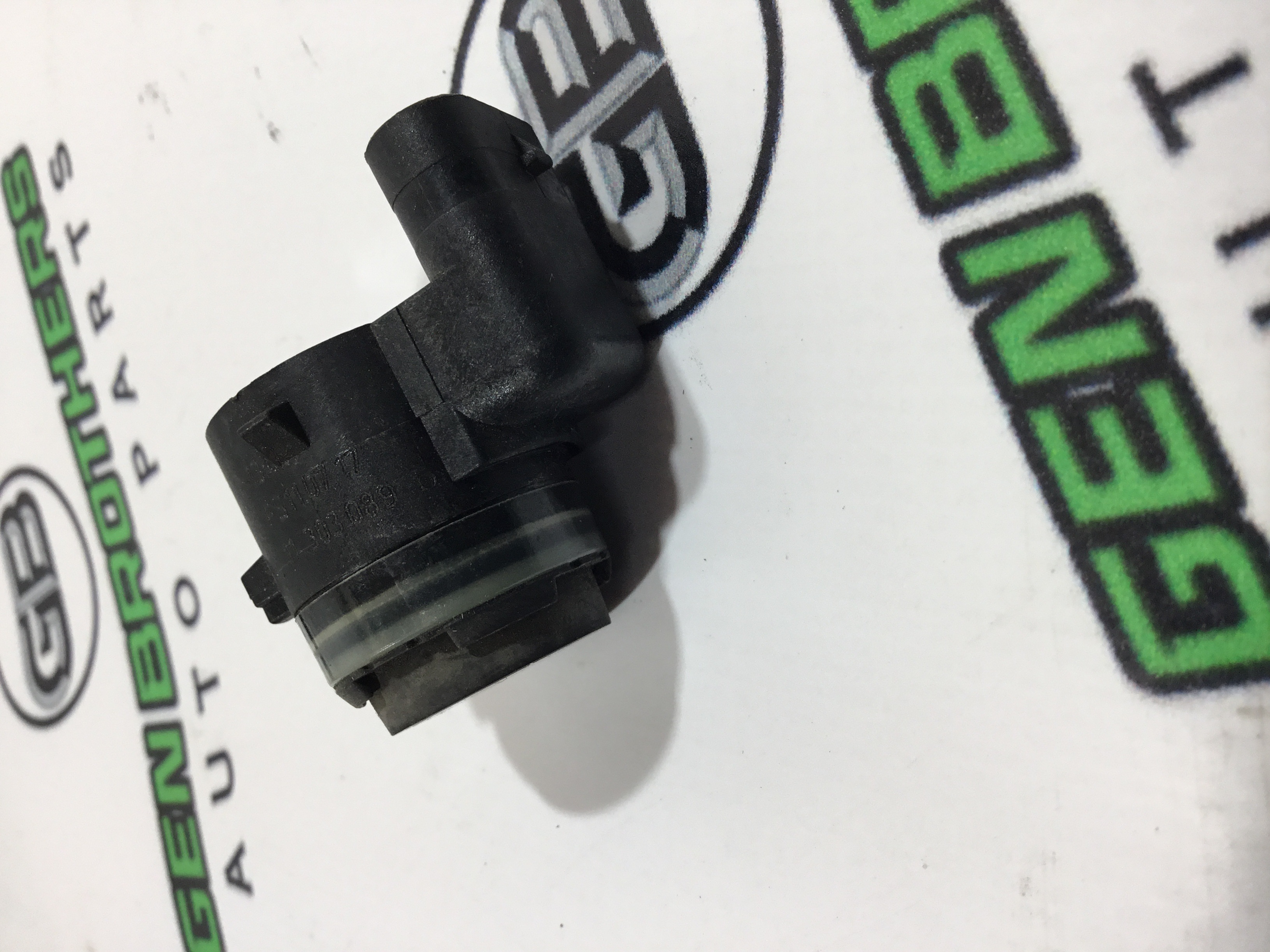 Парктронік, кріплення, корпус