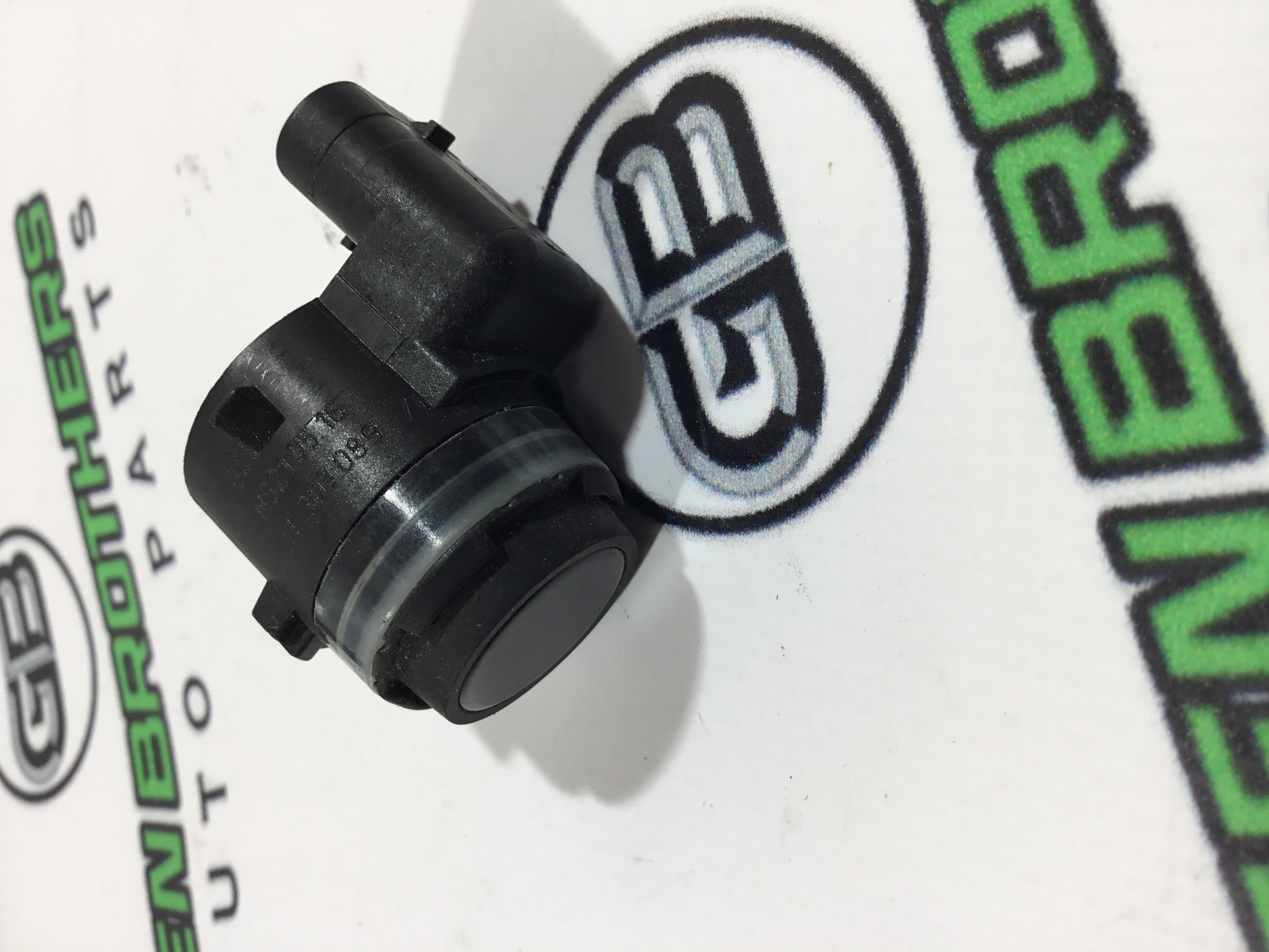 Парктронік, кріплення, корпус