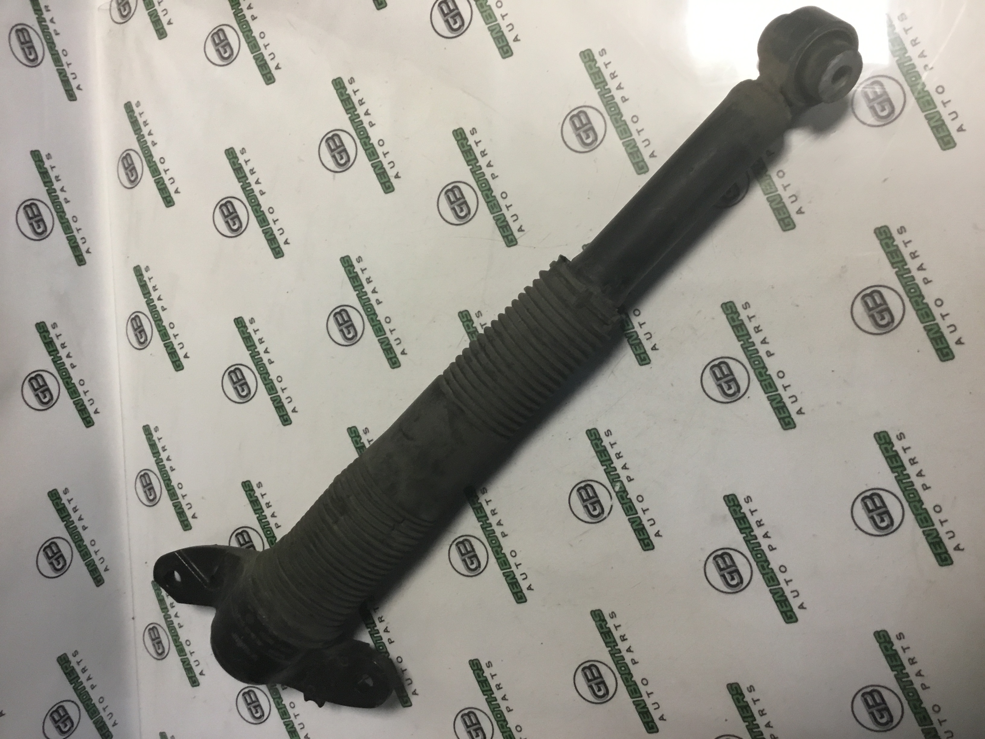 Амортизатор задній правий