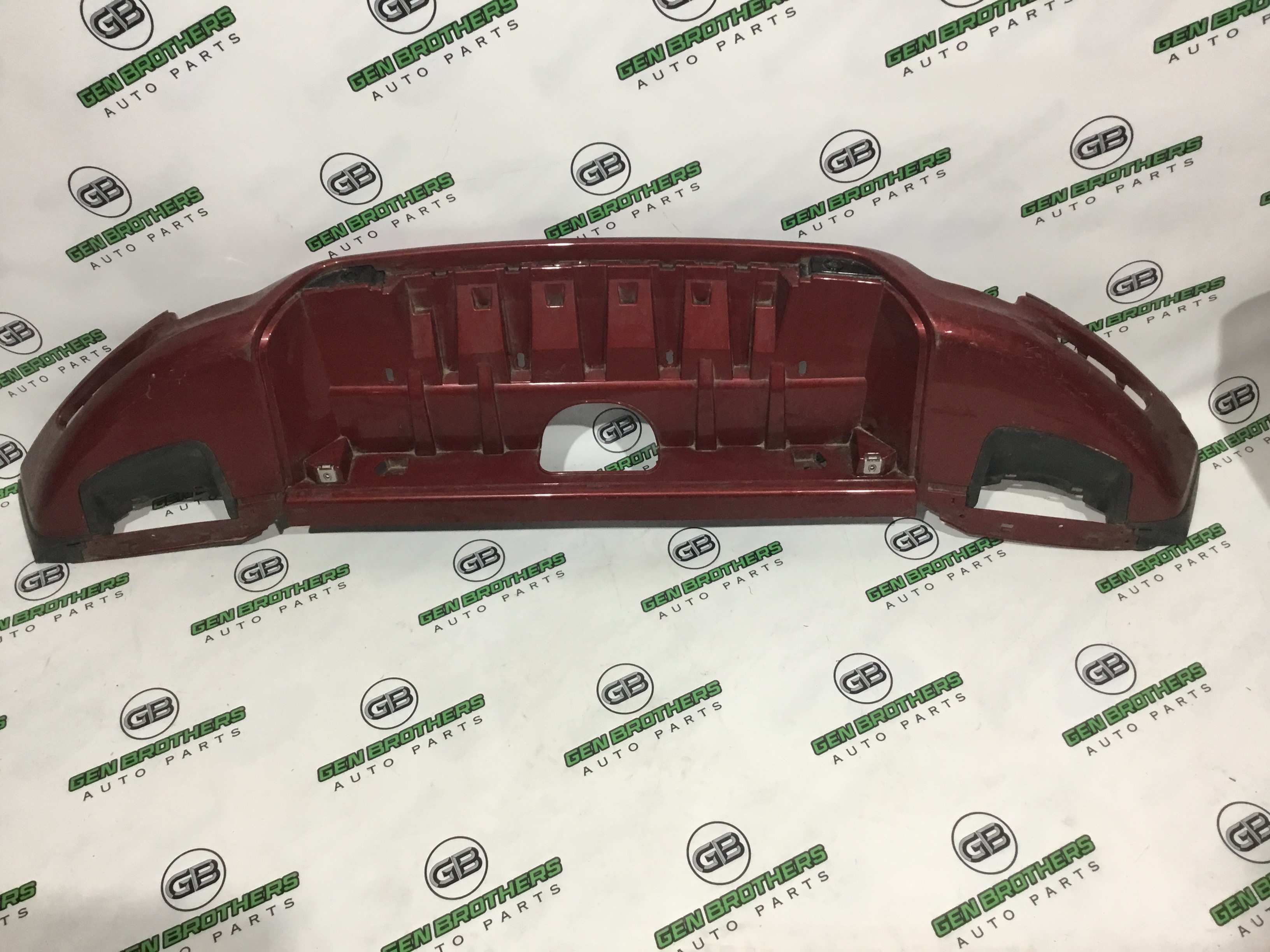Бампер передній Land Rover Discovery Sport L550 2018