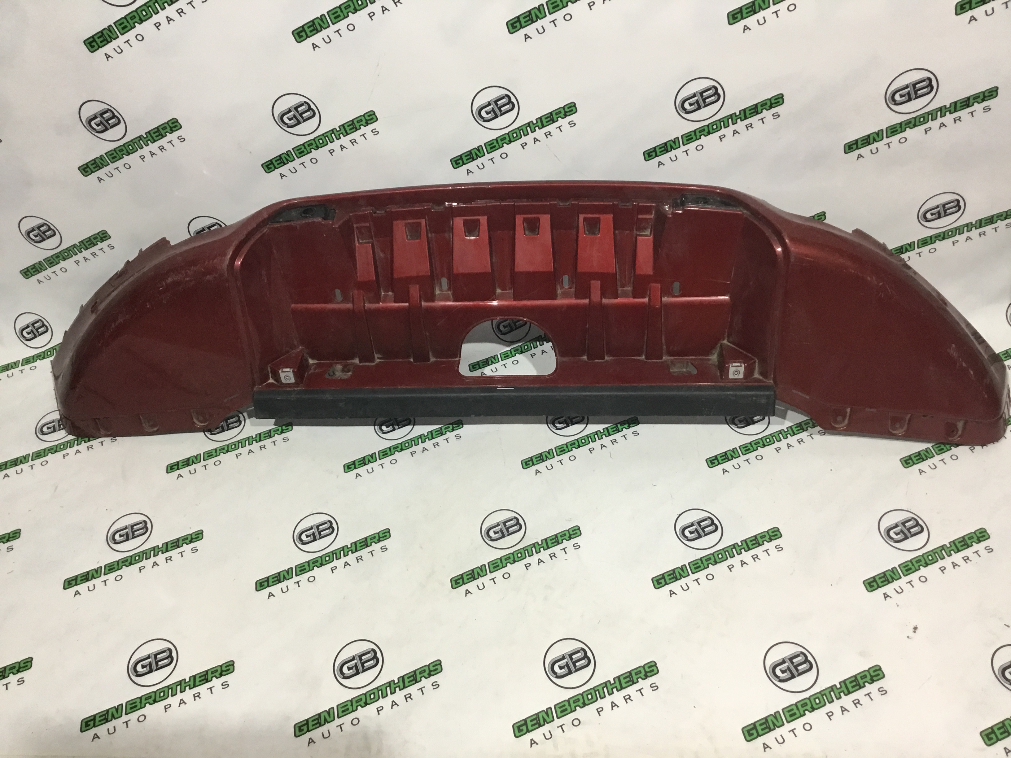 Бампер передній Land Rover Discovery Sport L550 2018