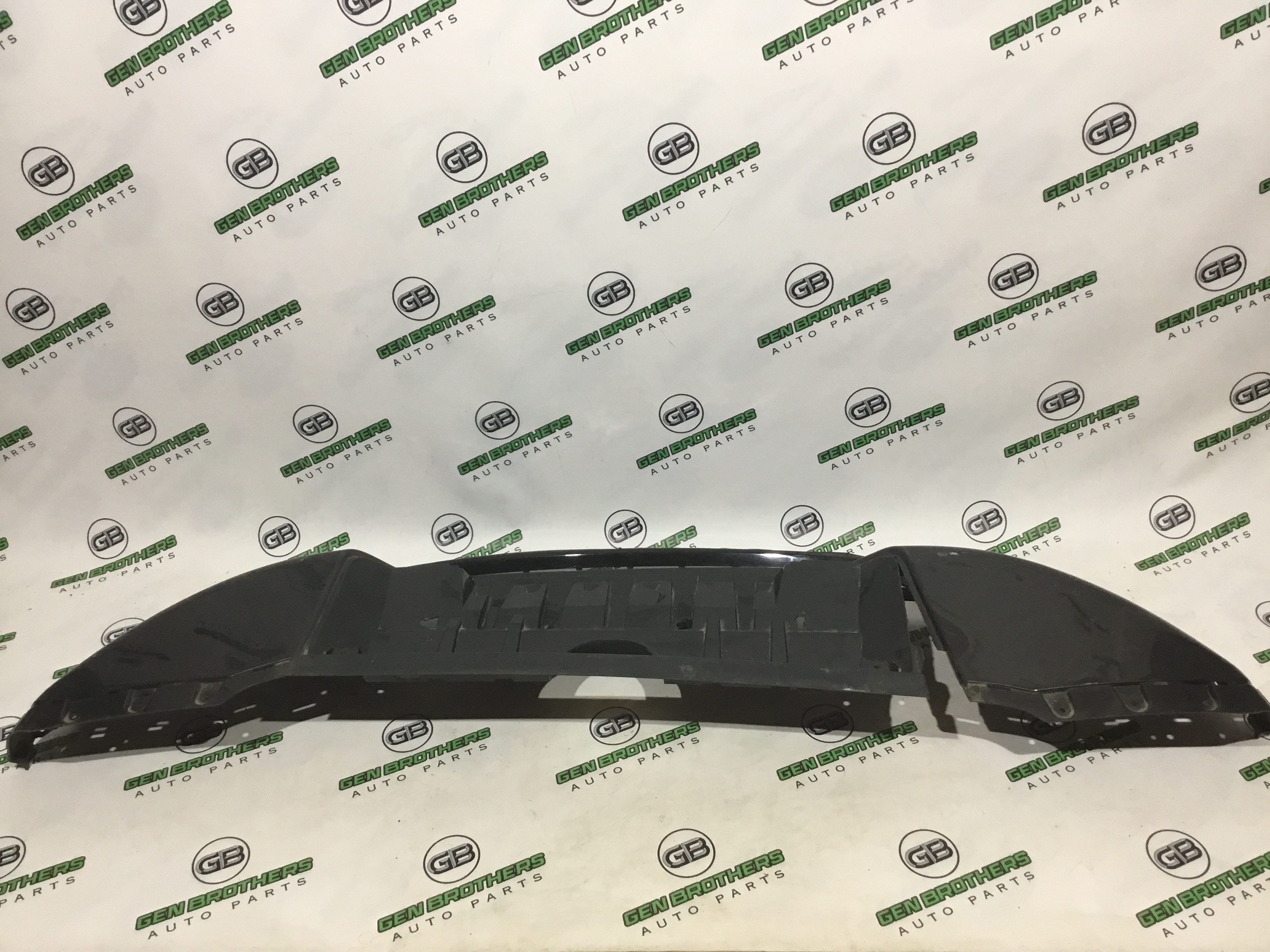 Бампер передній Land Rover Discovery Sport L550 2018