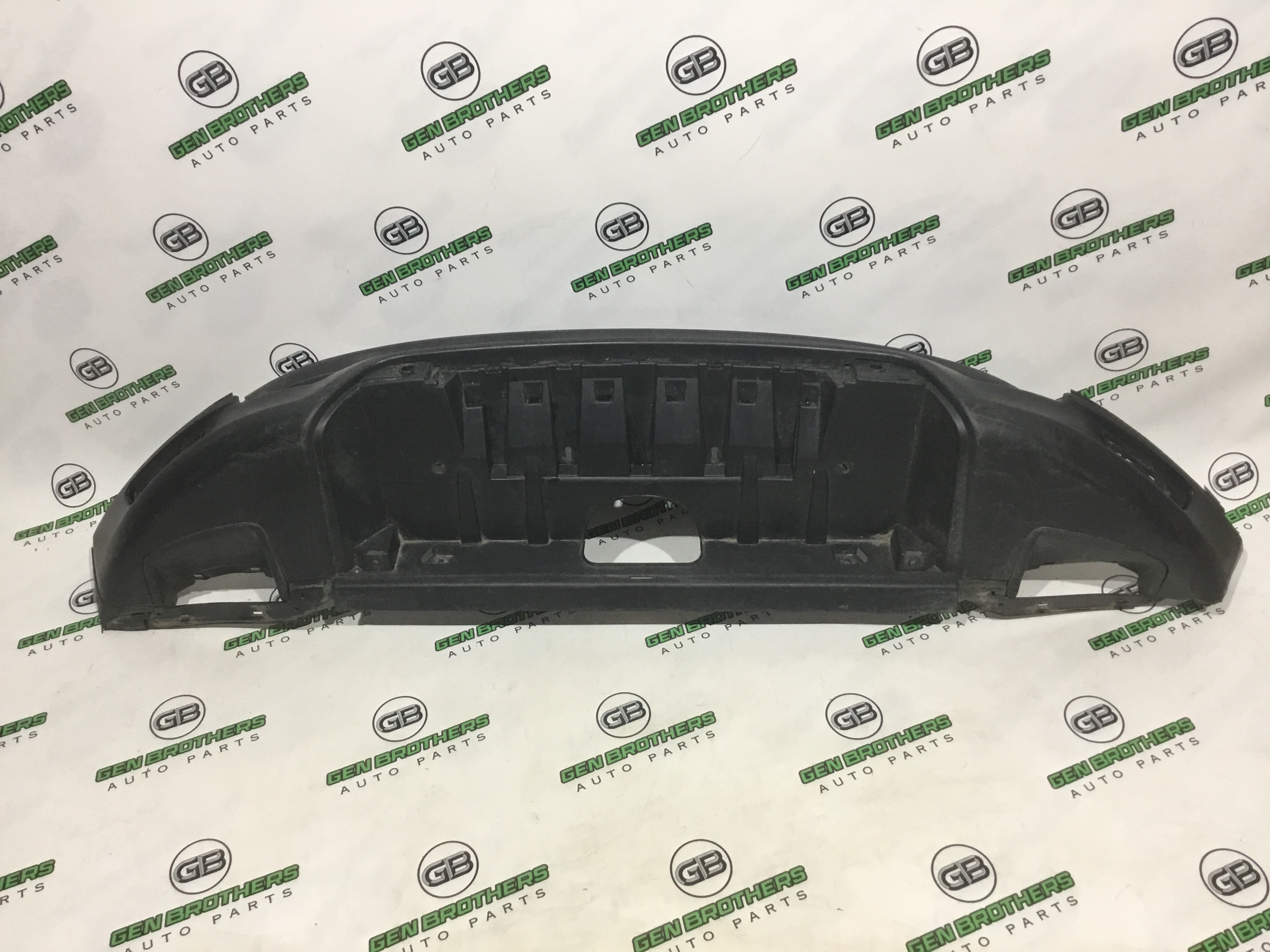 Бампер передній Land Rover Discovery Sport L550 2018