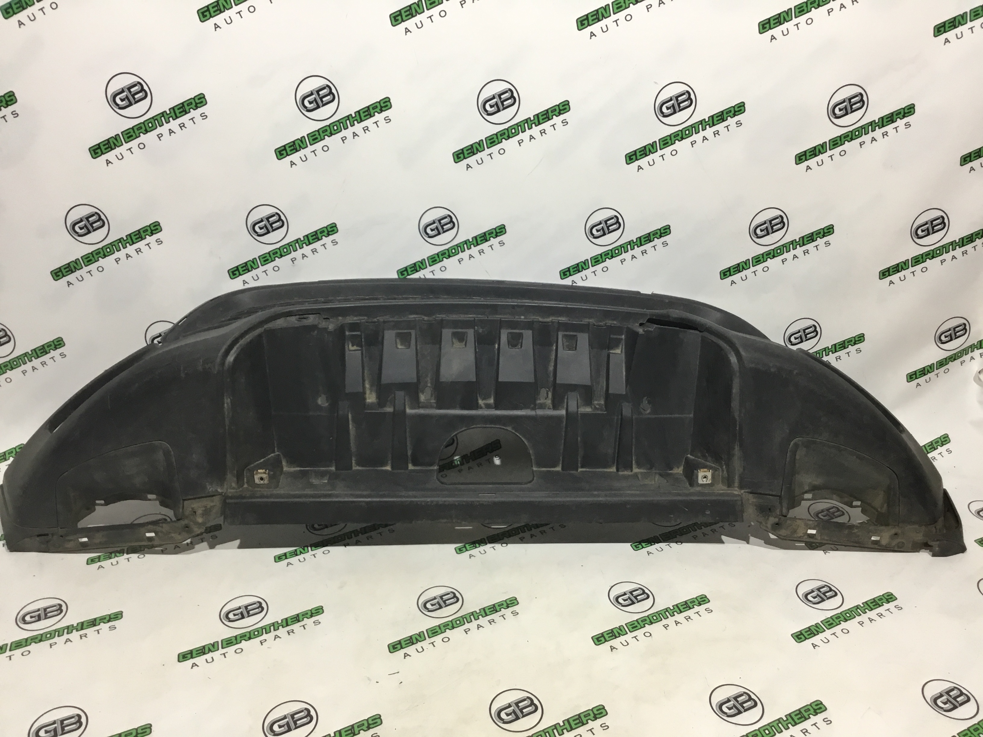Бампер передній Land Rover Discovery Sport L550 2018