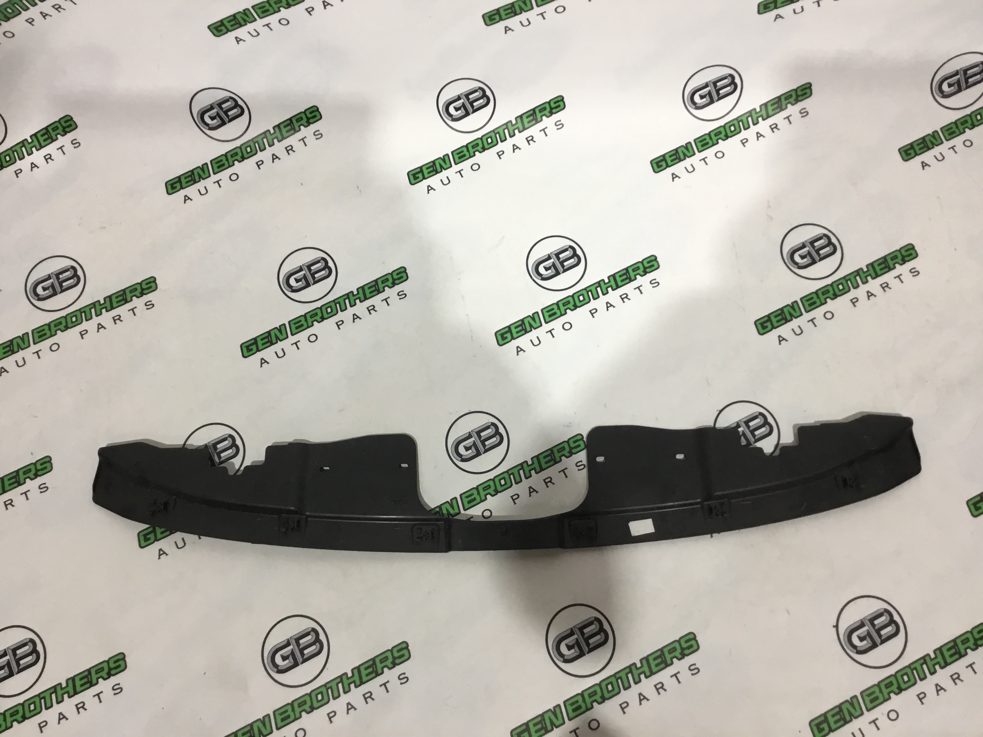 Молдинг радиаторной решетки