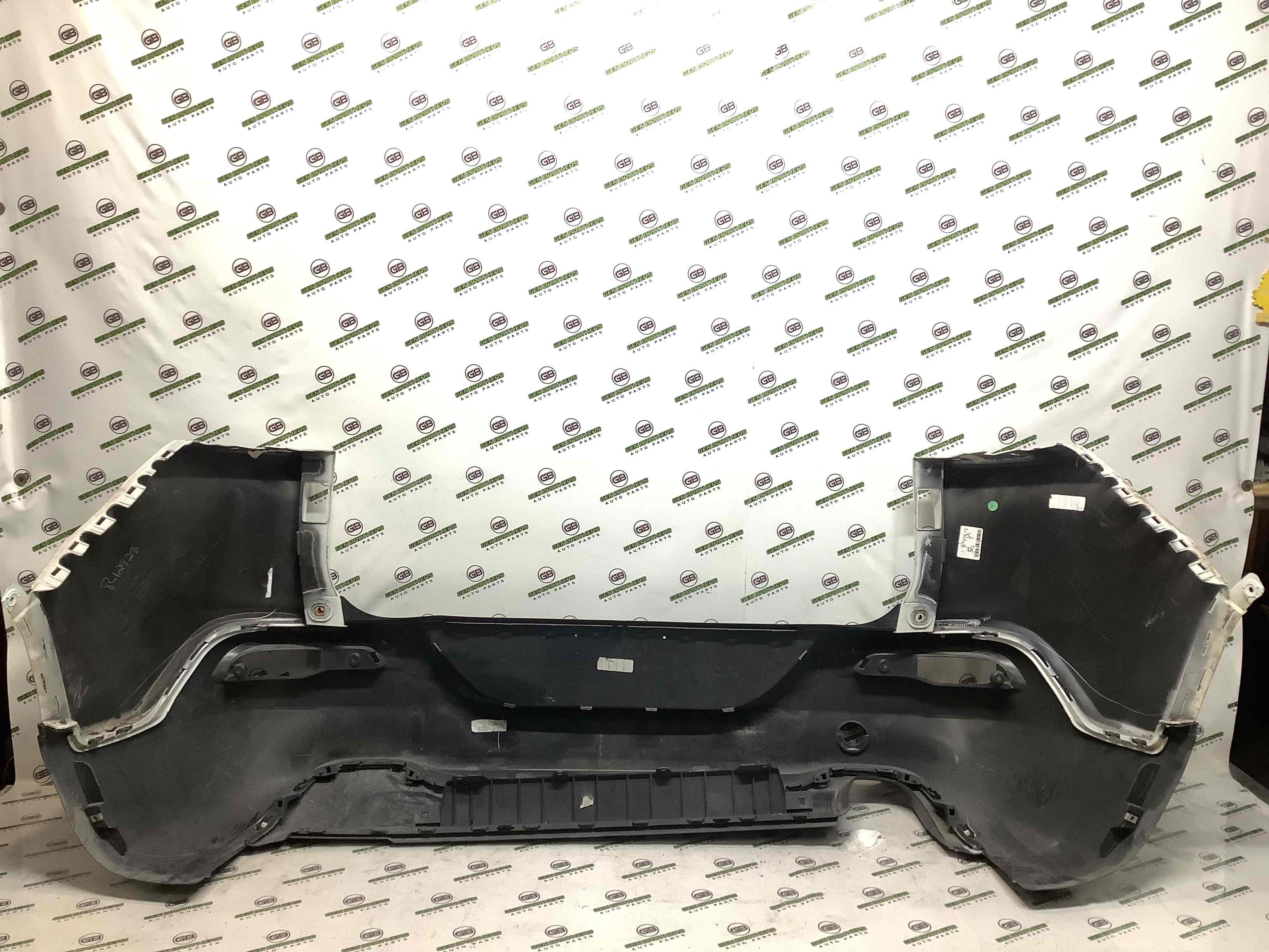 Бампер задній