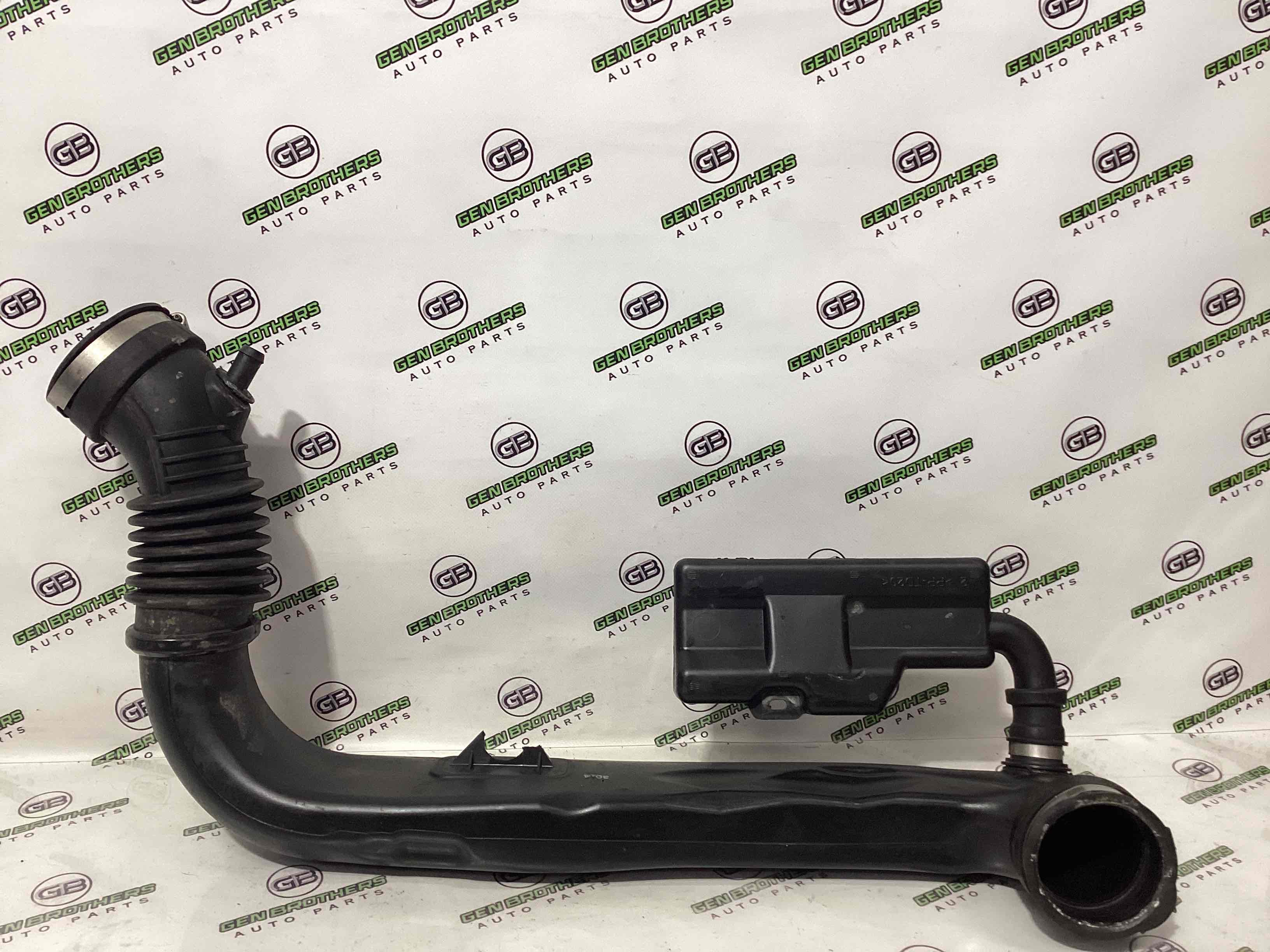 Патрубок повітряного фільтра