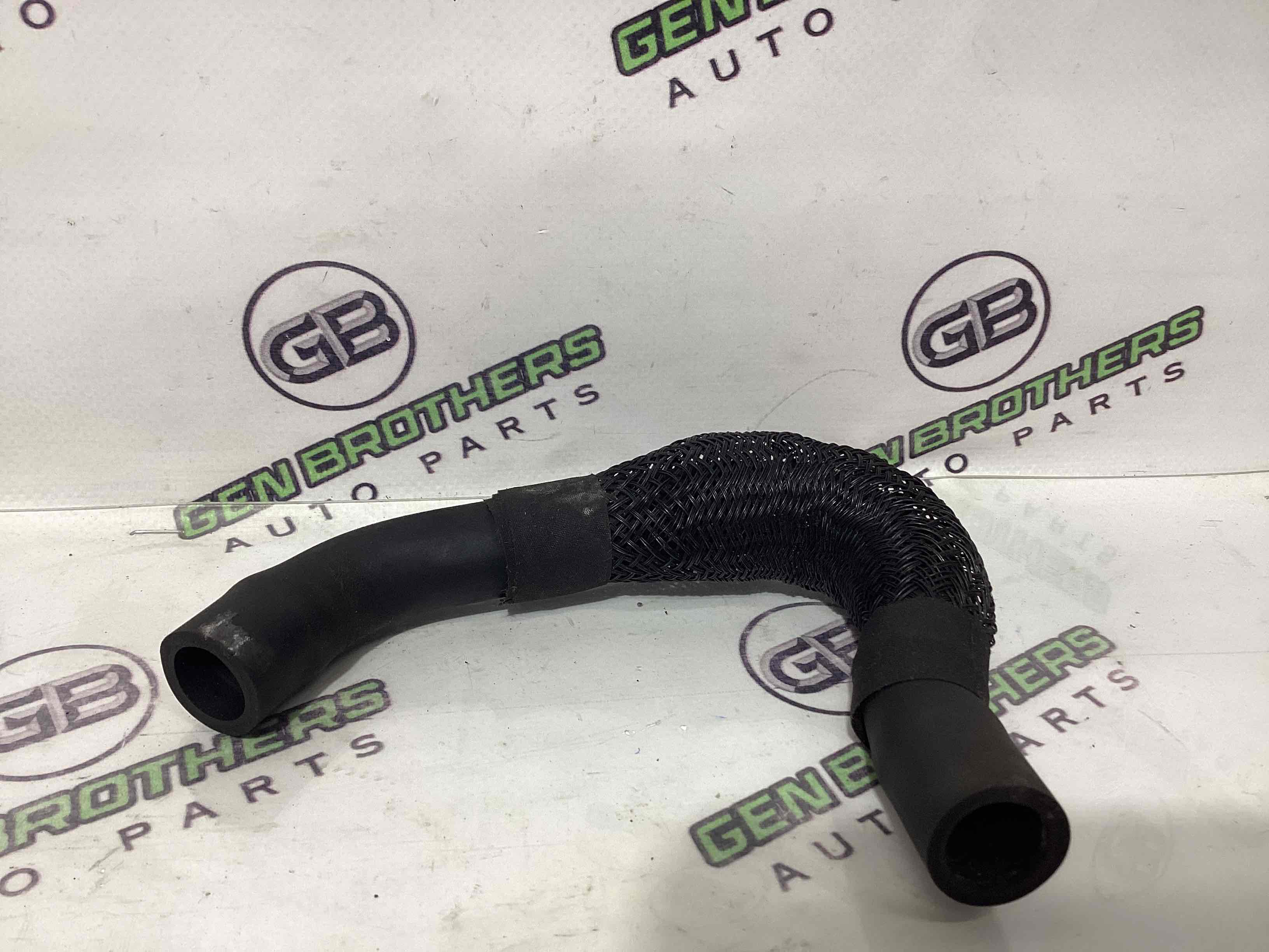 Патрубок трубопровід, шланг