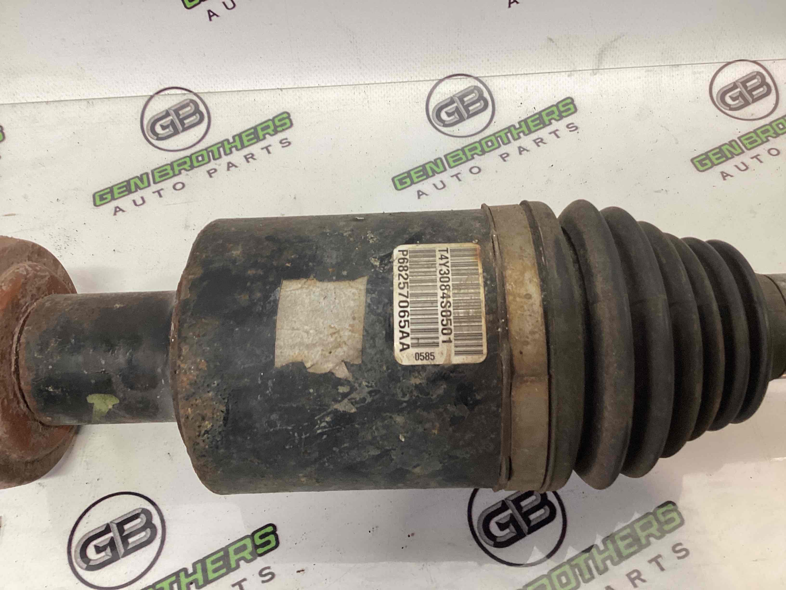 Привід піввісь задня права