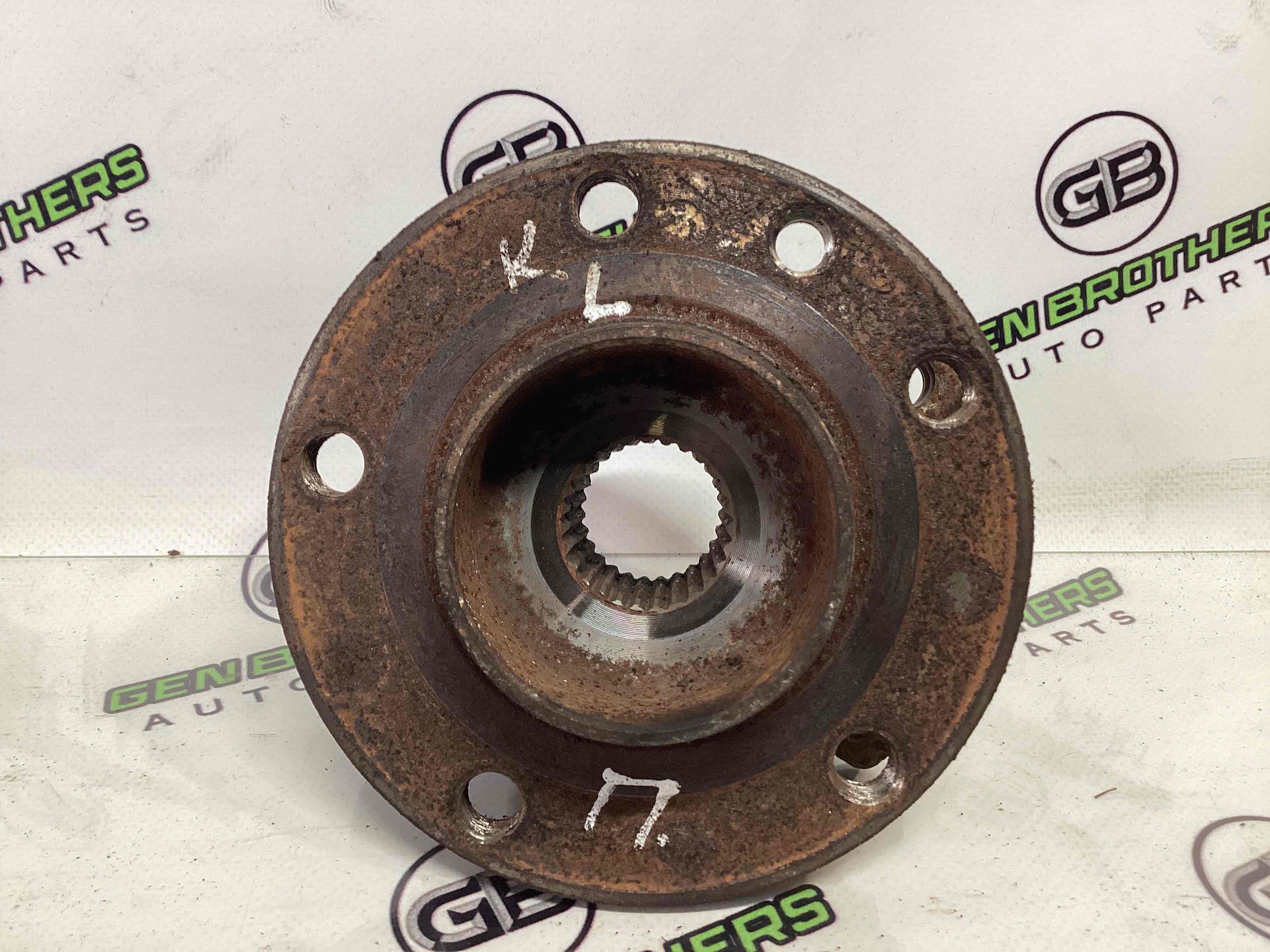 Ступиця передня