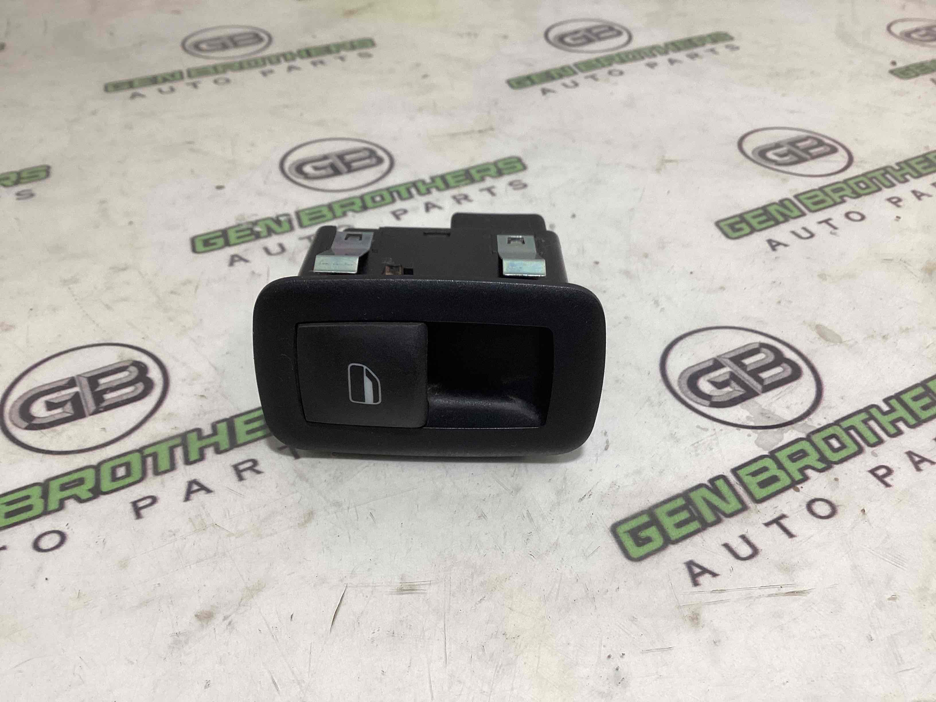 Кнопки керування склопідйомниками