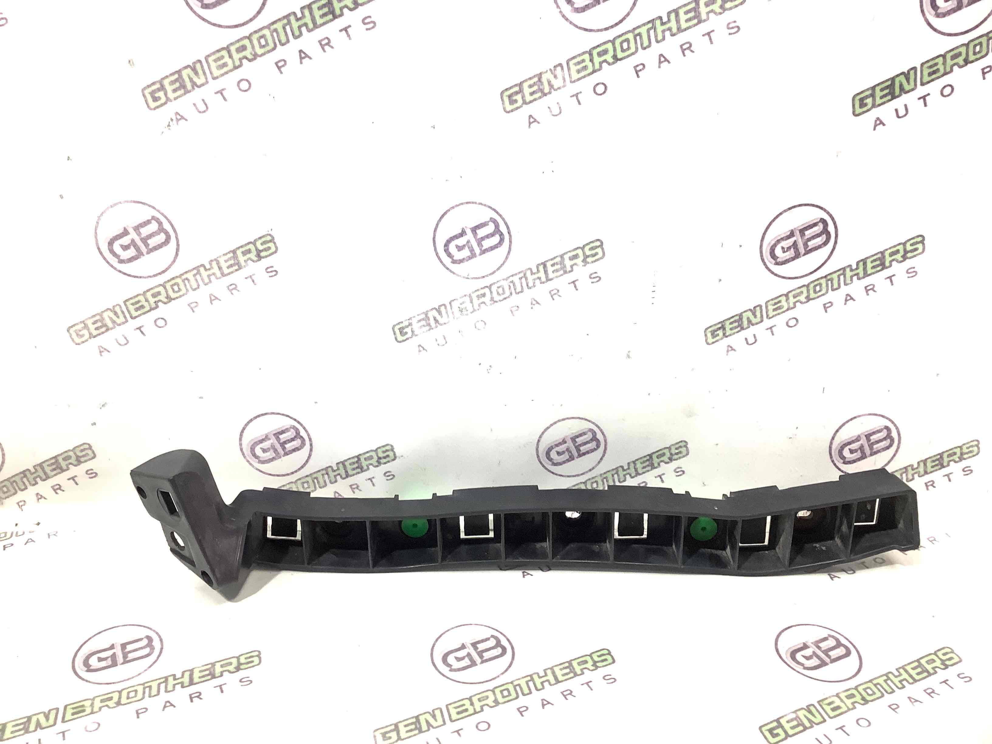 Кріплення заднього бампера ліве