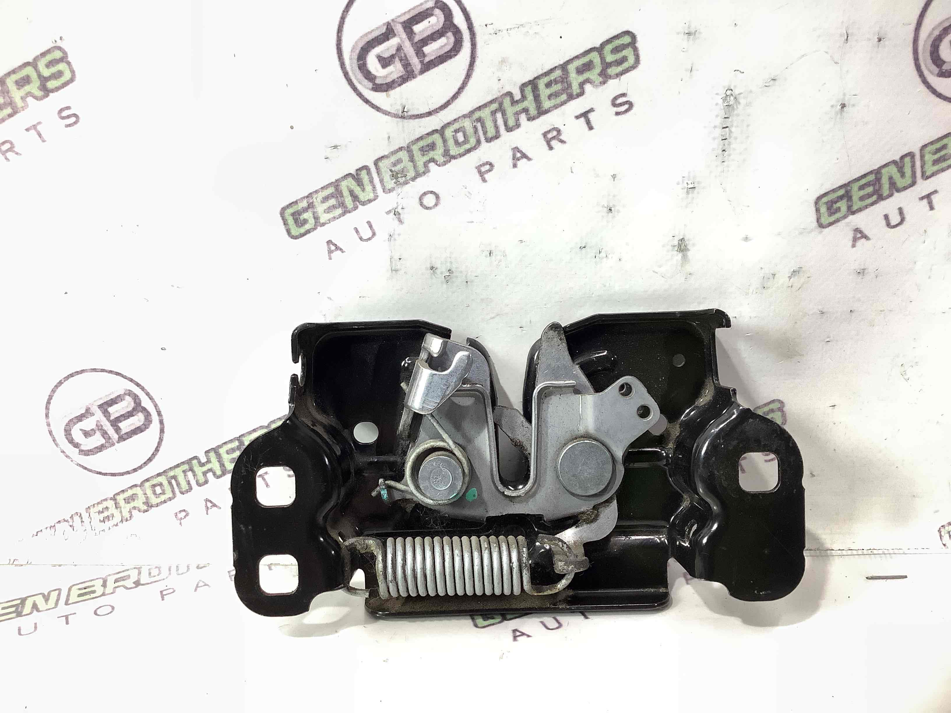 Замок капота, трос капота