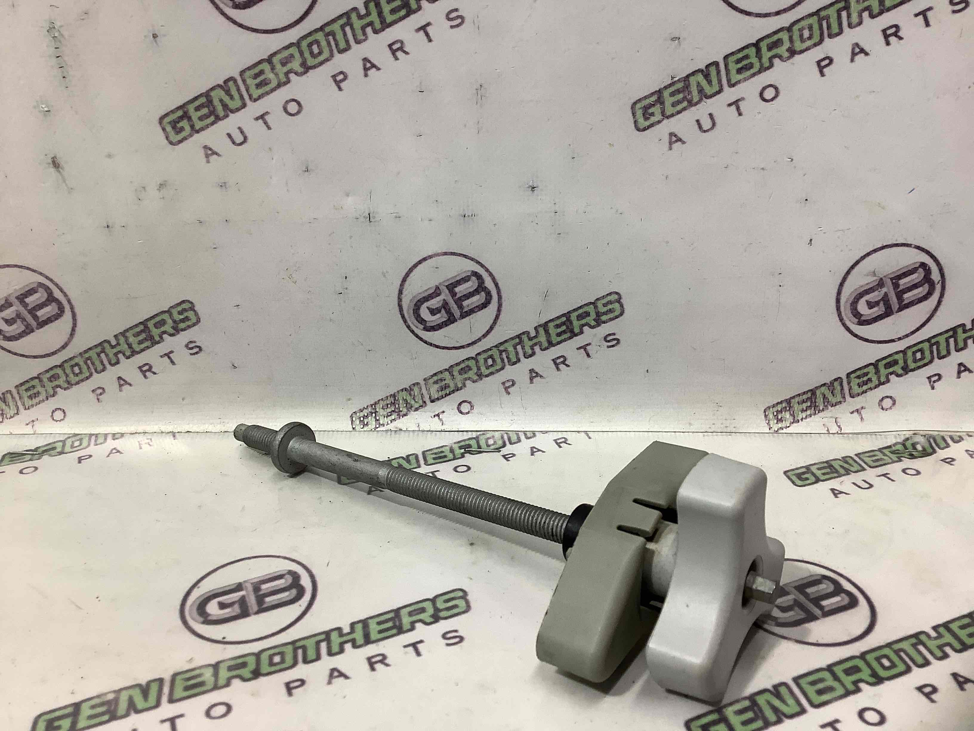 Колесо запасне, тримач, кронштейн, обшивка