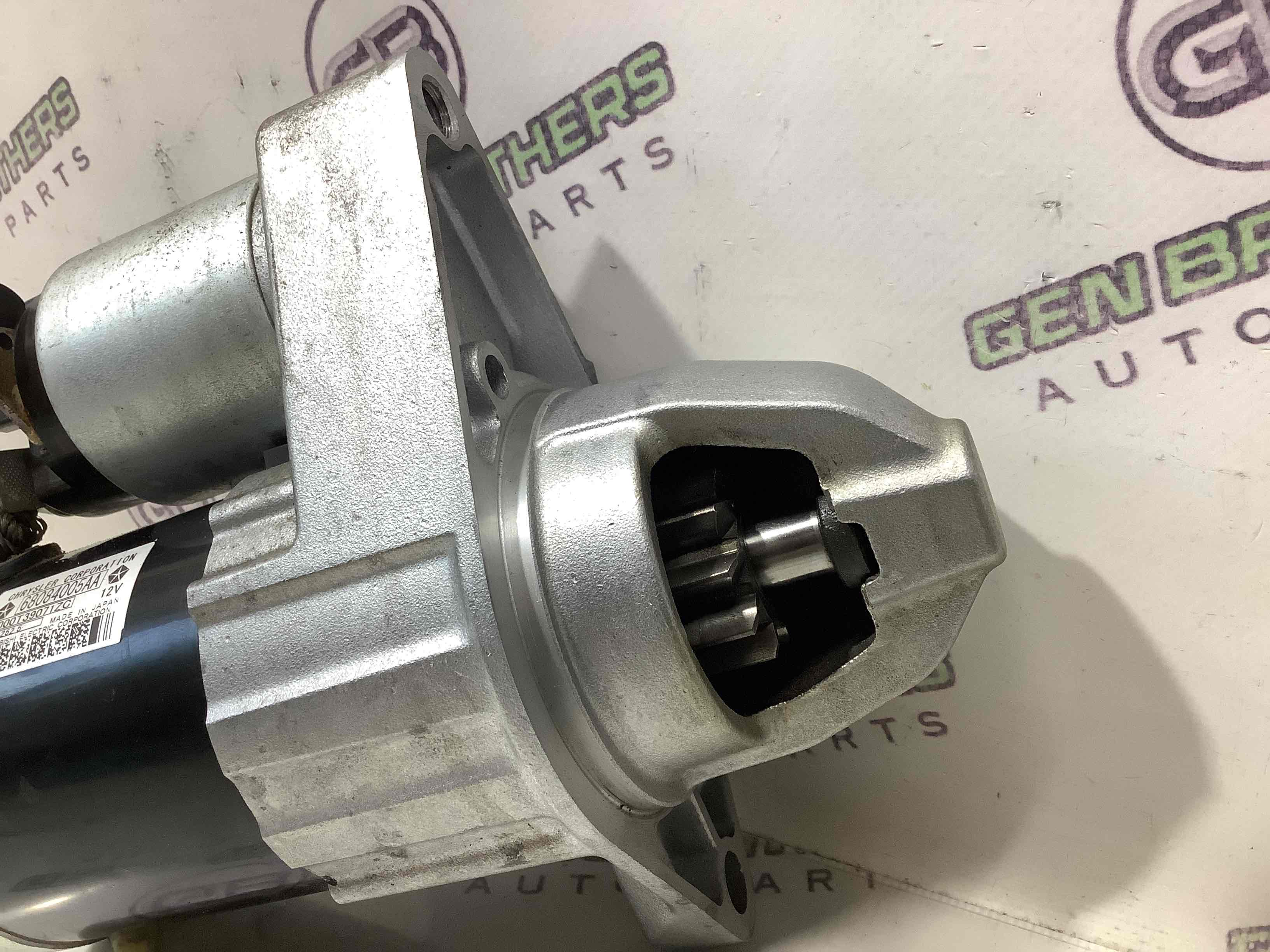 Стартер, кронштейн стартера