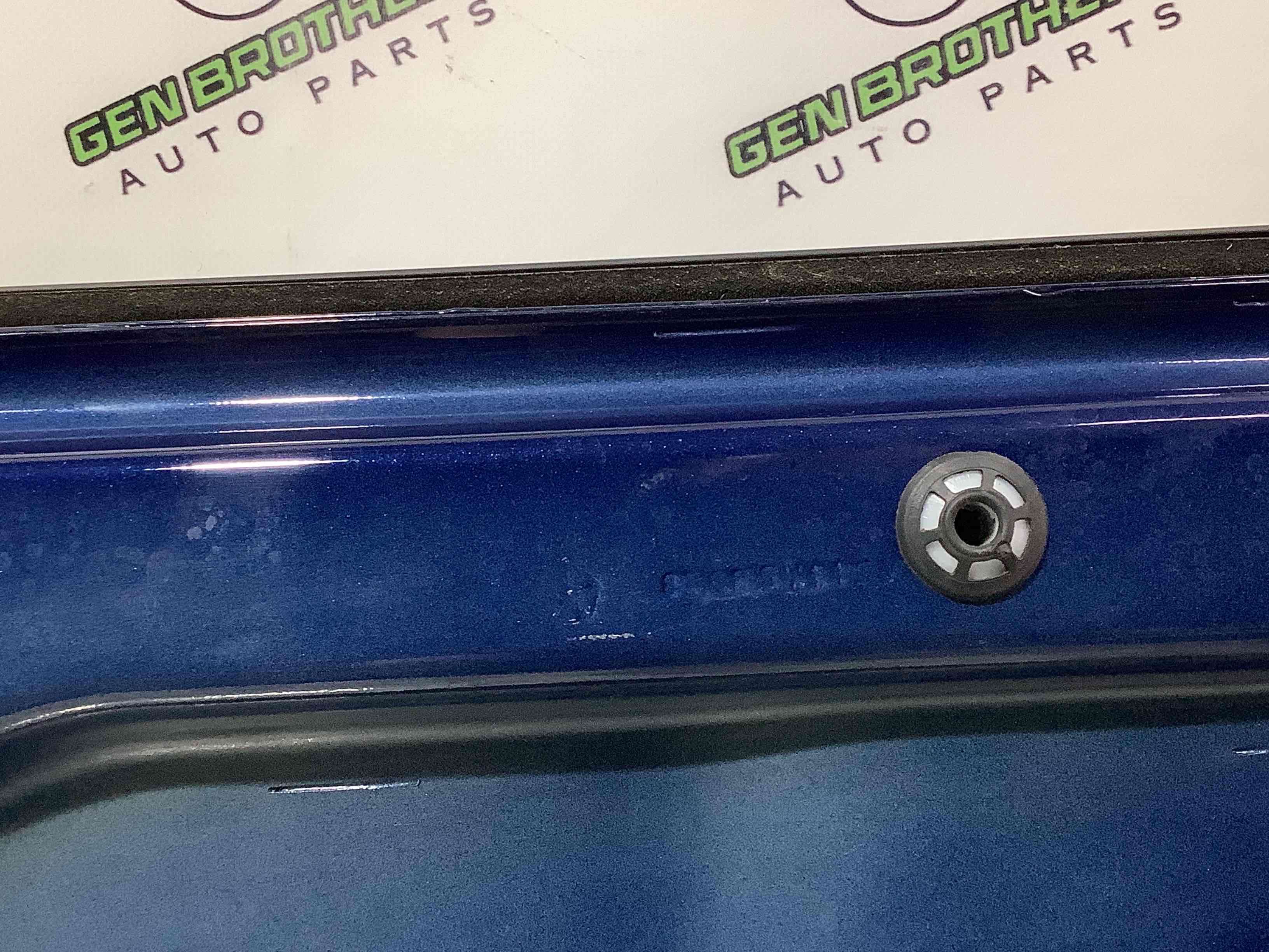 Двері задні права