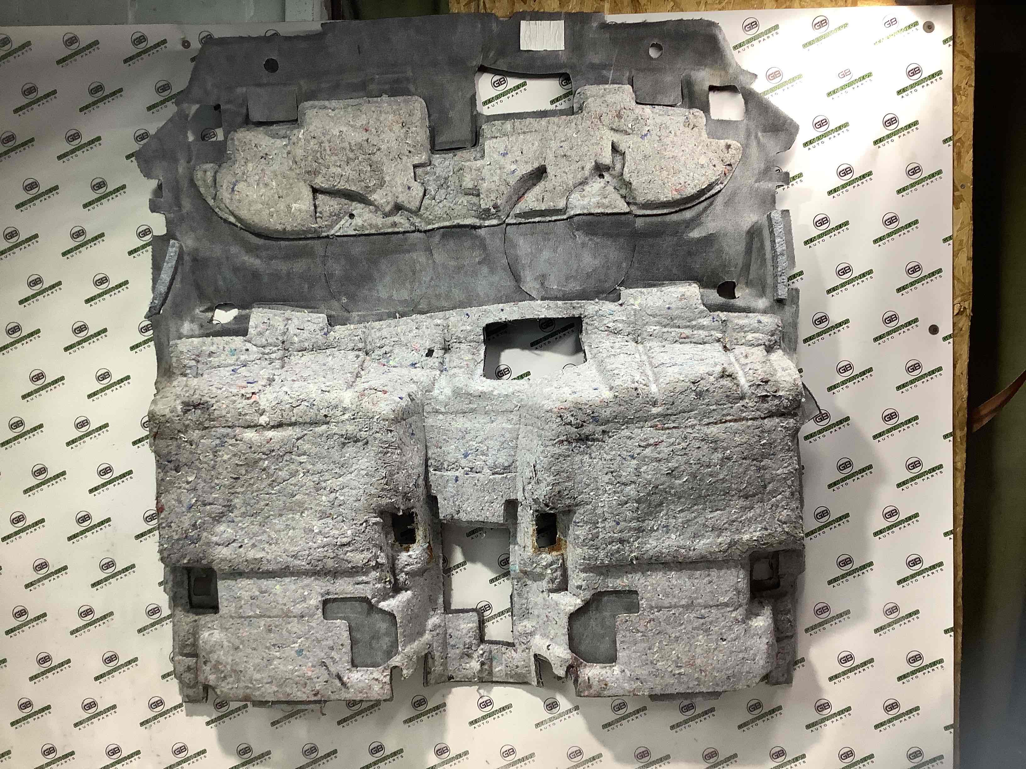 Килимки комплекти, підлога салону