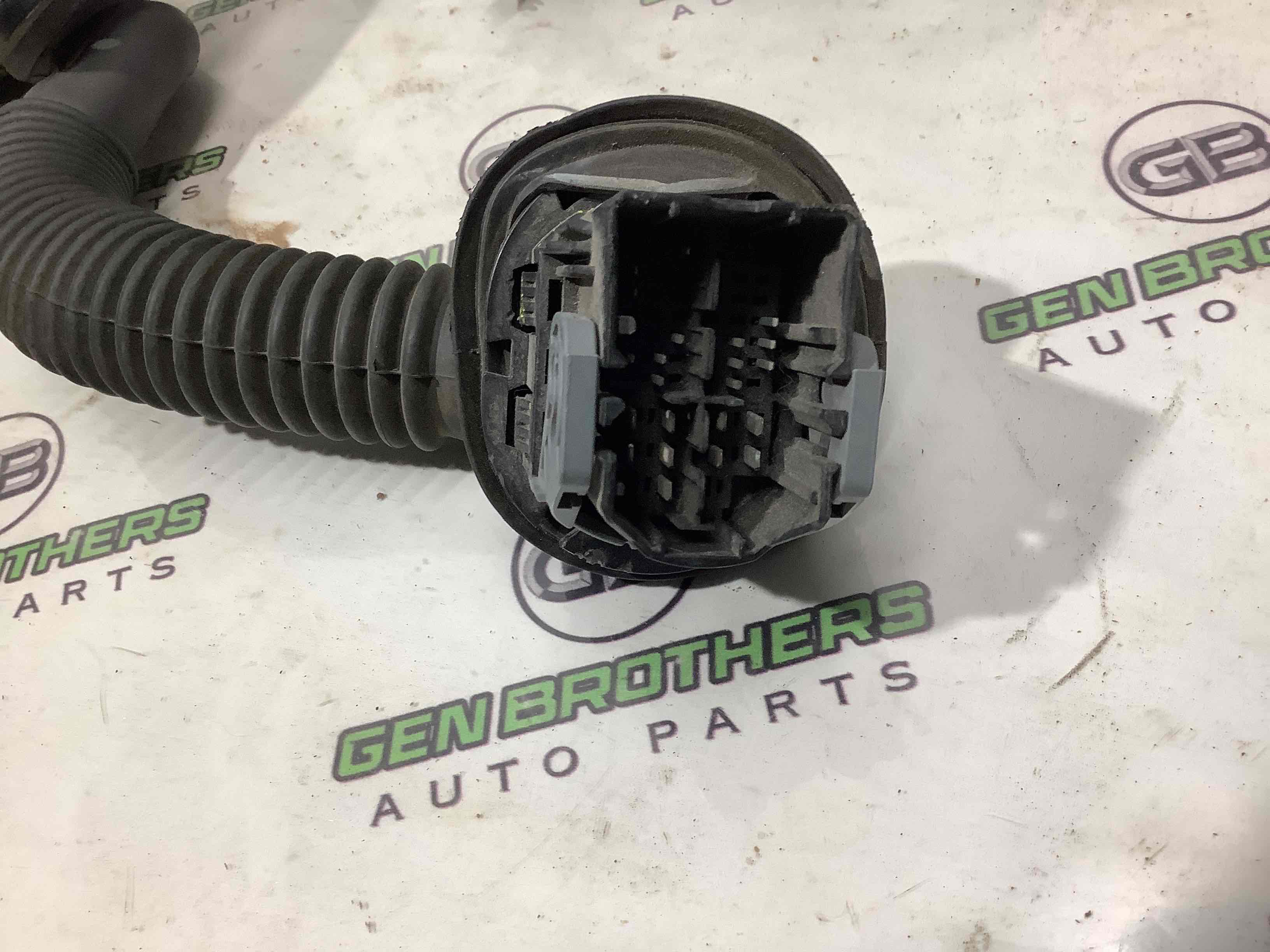 Електропроводка дверей, кришки багажника коса