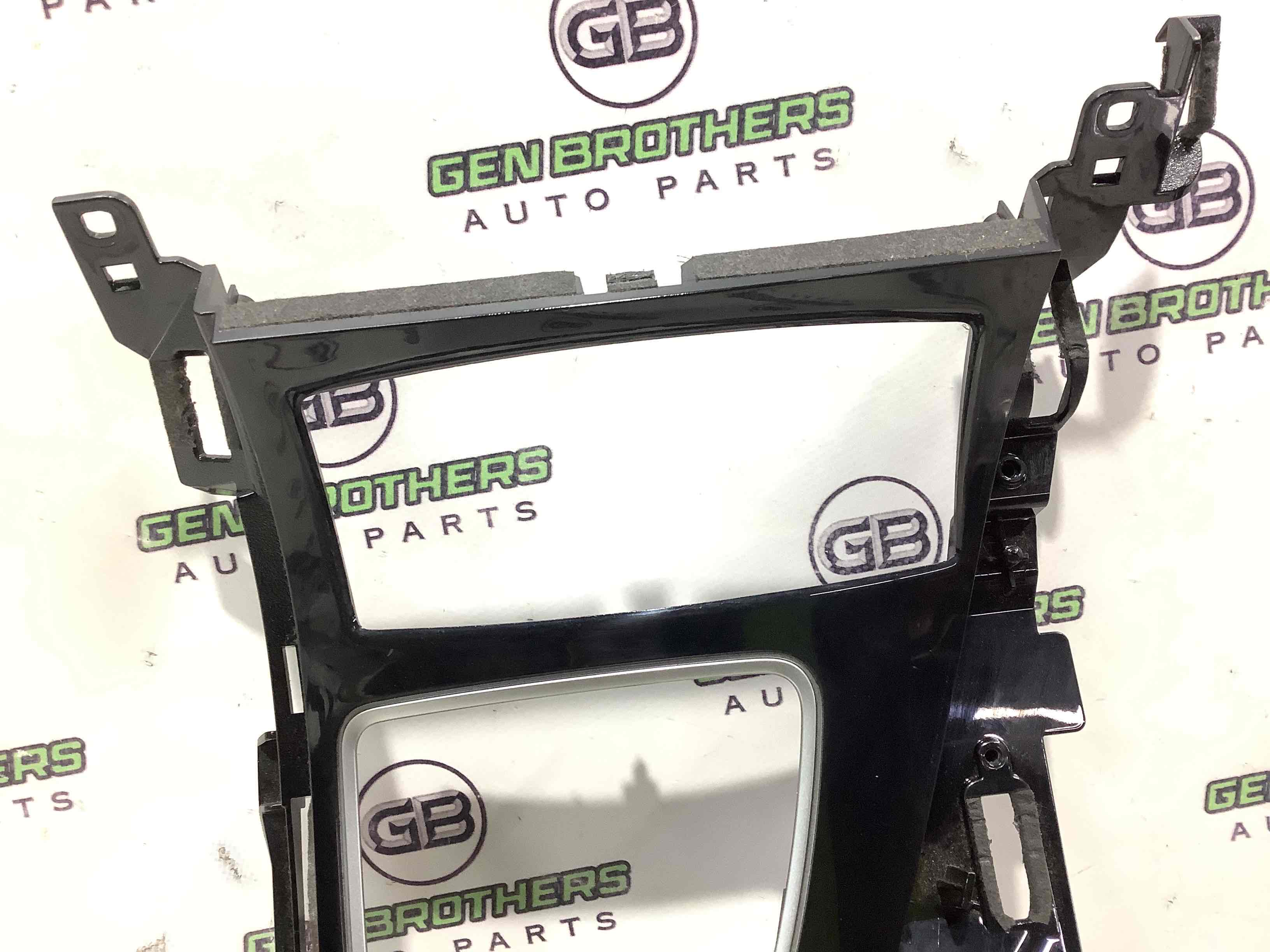 Оздоблення центральної консолі