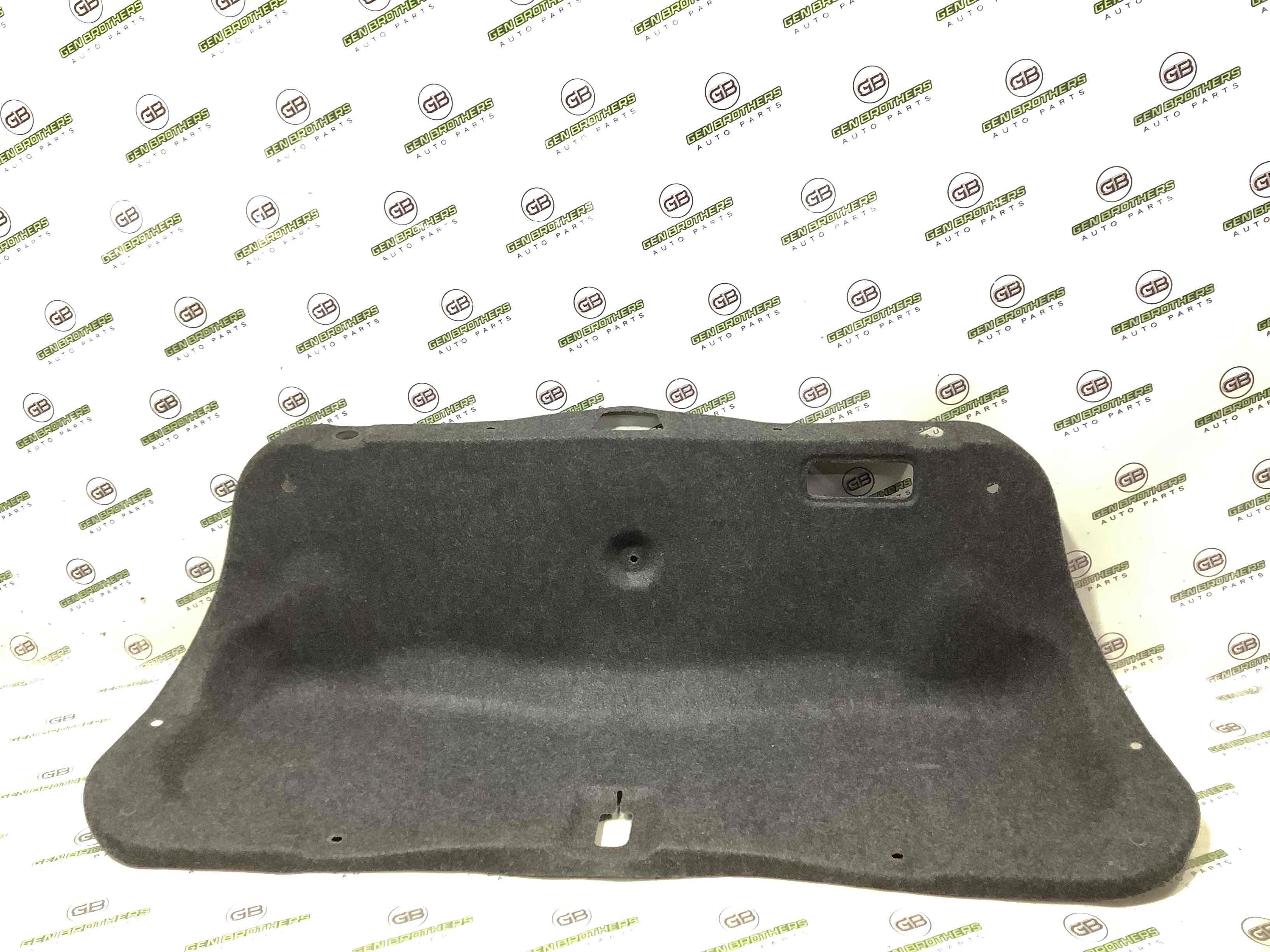 Обшивка кришки багажника