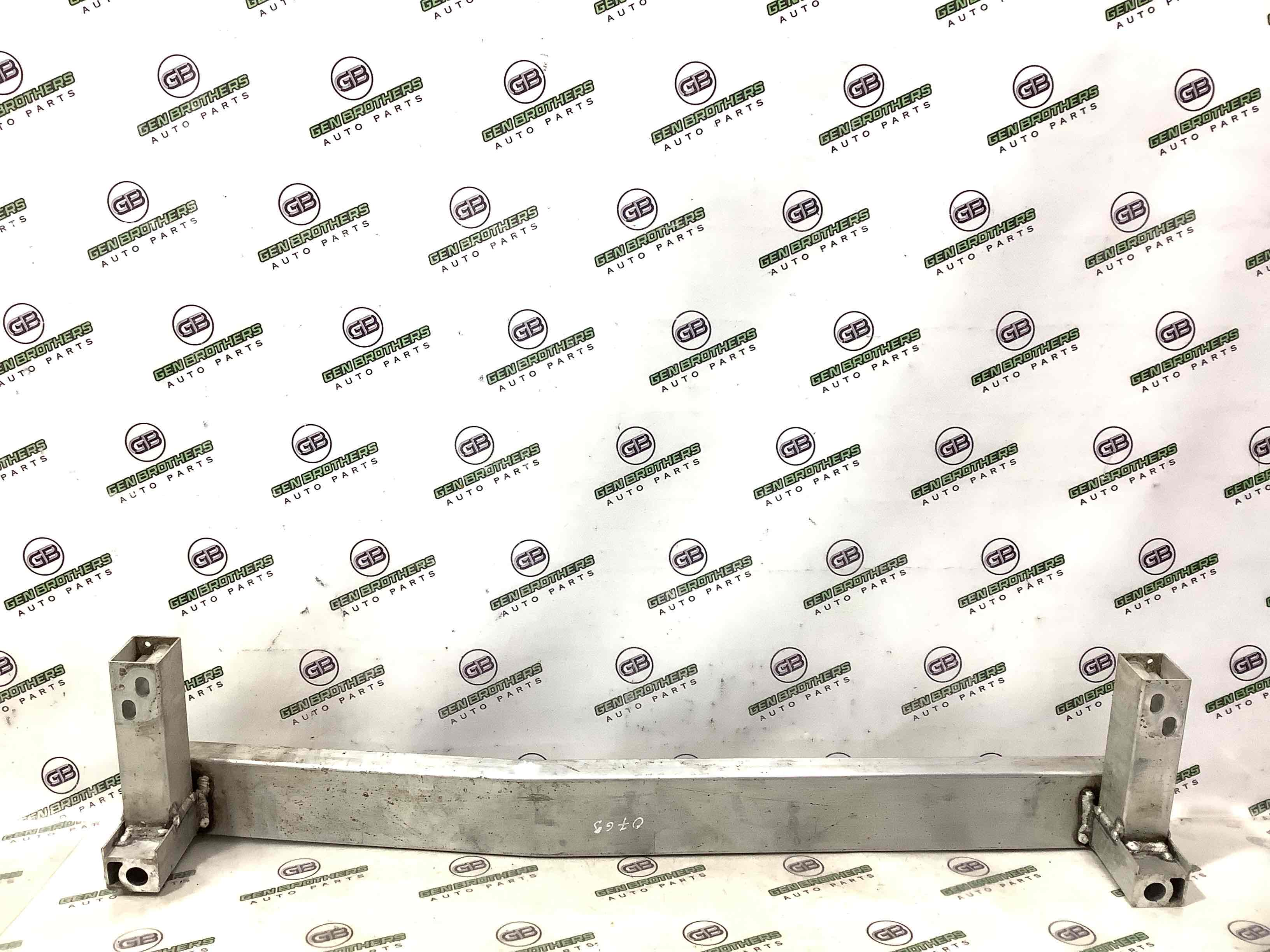 Підсилювач бампера переднього