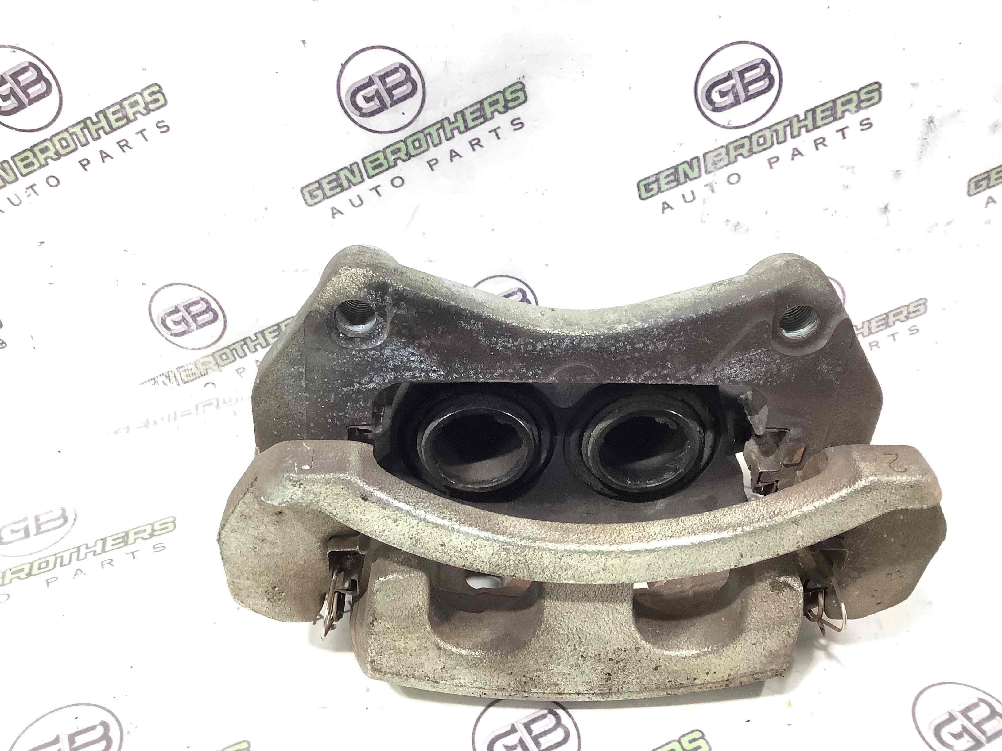 Супорт передній правий