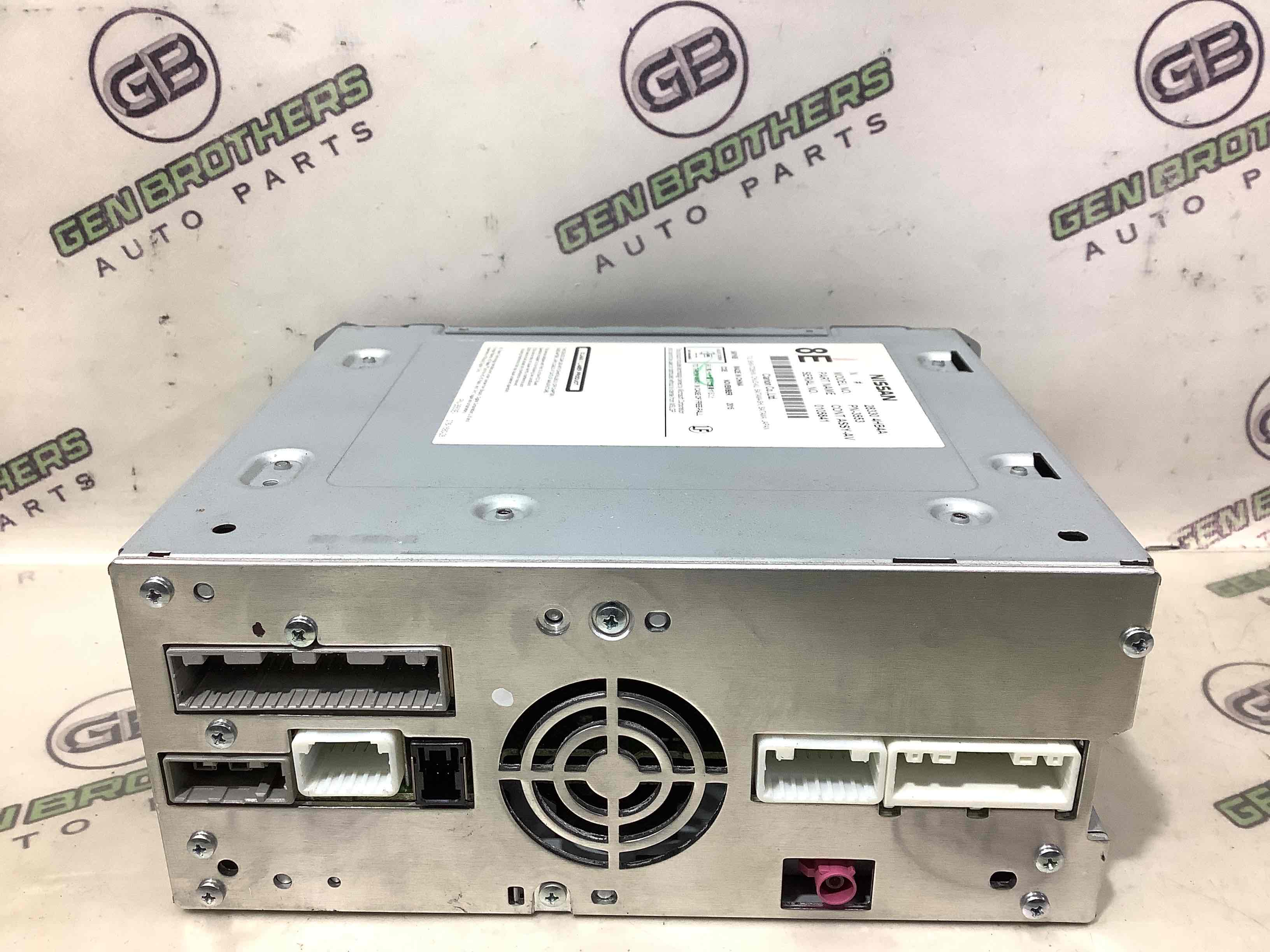 Блок радіо, зв'язку, магнітола, орган упр.